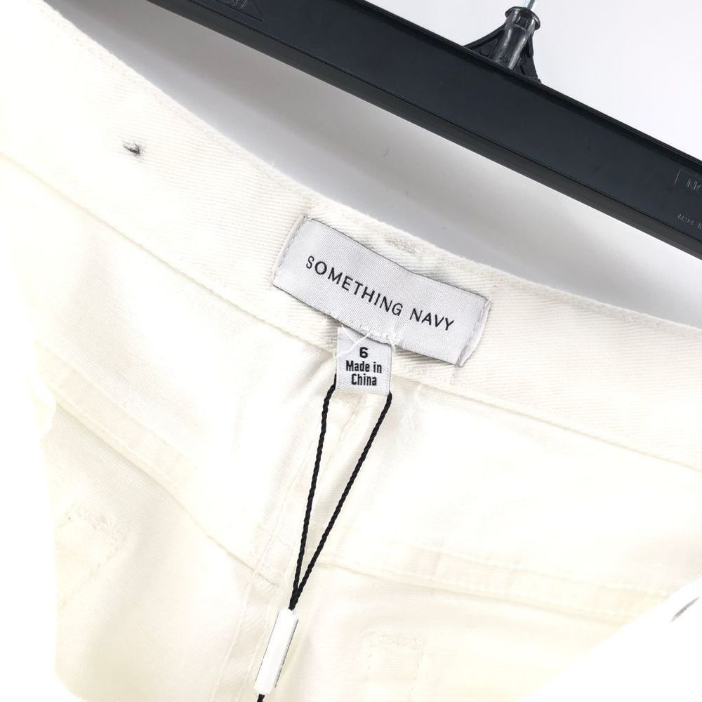 Other Something Navy Nina Denim Pants with Slit in White 6 Size 28" / US 6 / IT 42 - 8 Thumbnail