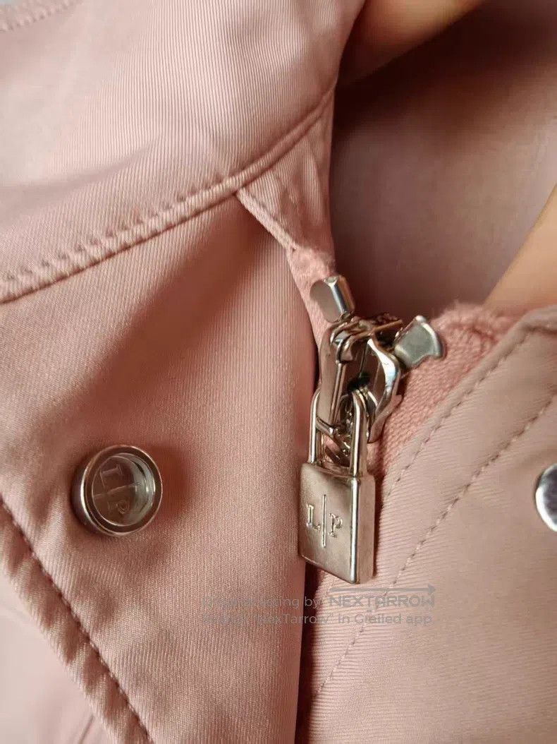 Loro Piana Loro Piana Jacket Size XS / US 0-2 / IT 36-38 - 2 Thumbnail