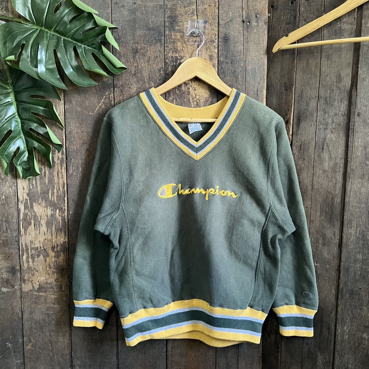 Champion × Vintage Vintage 90’s Champion reverse weave v neck Size US M / EU 48-50 / 2 - 1 Thumbnail