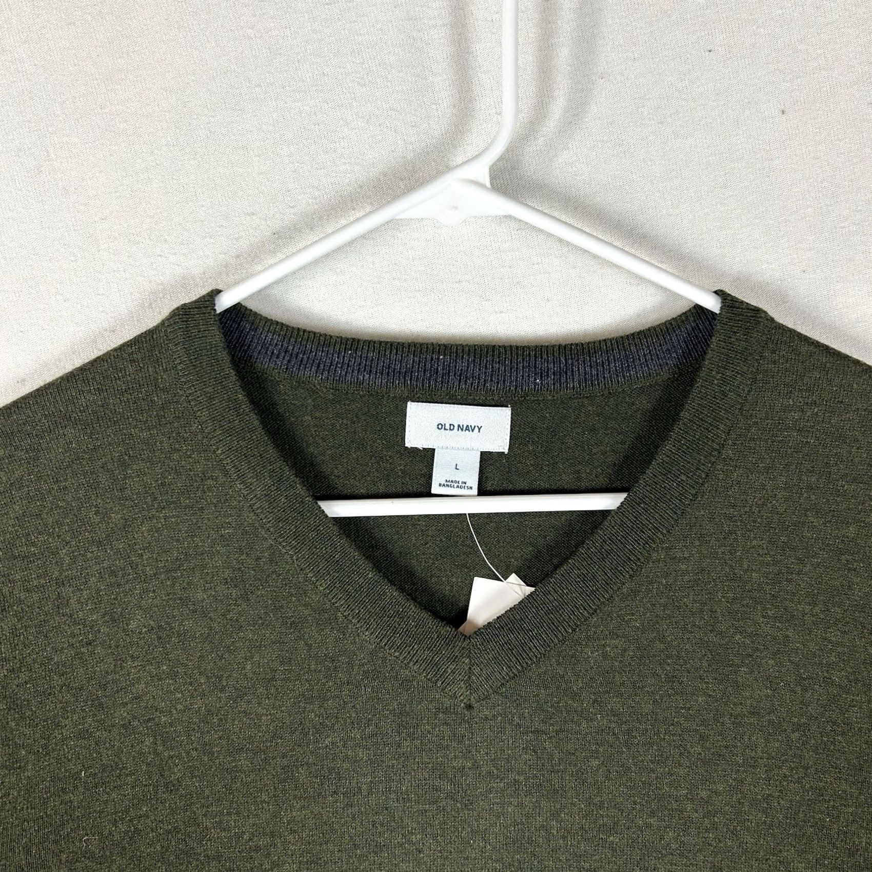 Old Navy Old Navy Lightweight Pullover Sweater Mens L Green V-Neck Long Sleeve Knitted Cotton Polyester Winter Casual (Regular) Shirt Mens Size US L / EU 52-54 / 3 - 5 Thumbnail