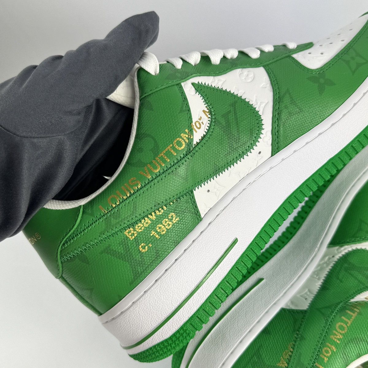 Louis Vuitton VIRGIL ABLOH LOUIS VUITTON X AIR FORCE 1 SNEAKERS Size US 9.5 / EU 42-43 - 6 Thumbnail