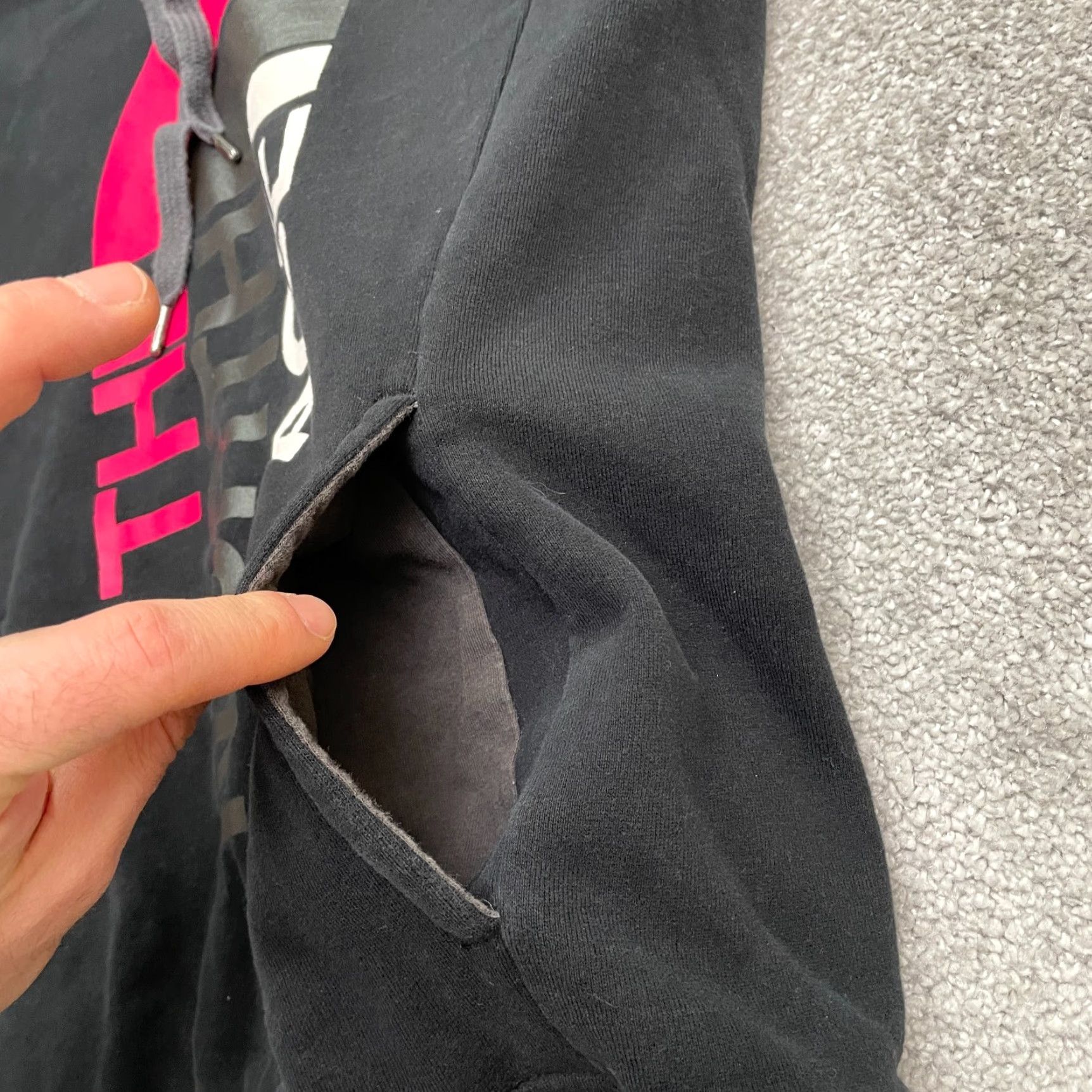 The North Face The North Face Hoodie Womens Small Black Graphic Outdoor Pullover Sweatshirt Size S / US 4 / IT 40 - 4 Thumbnail