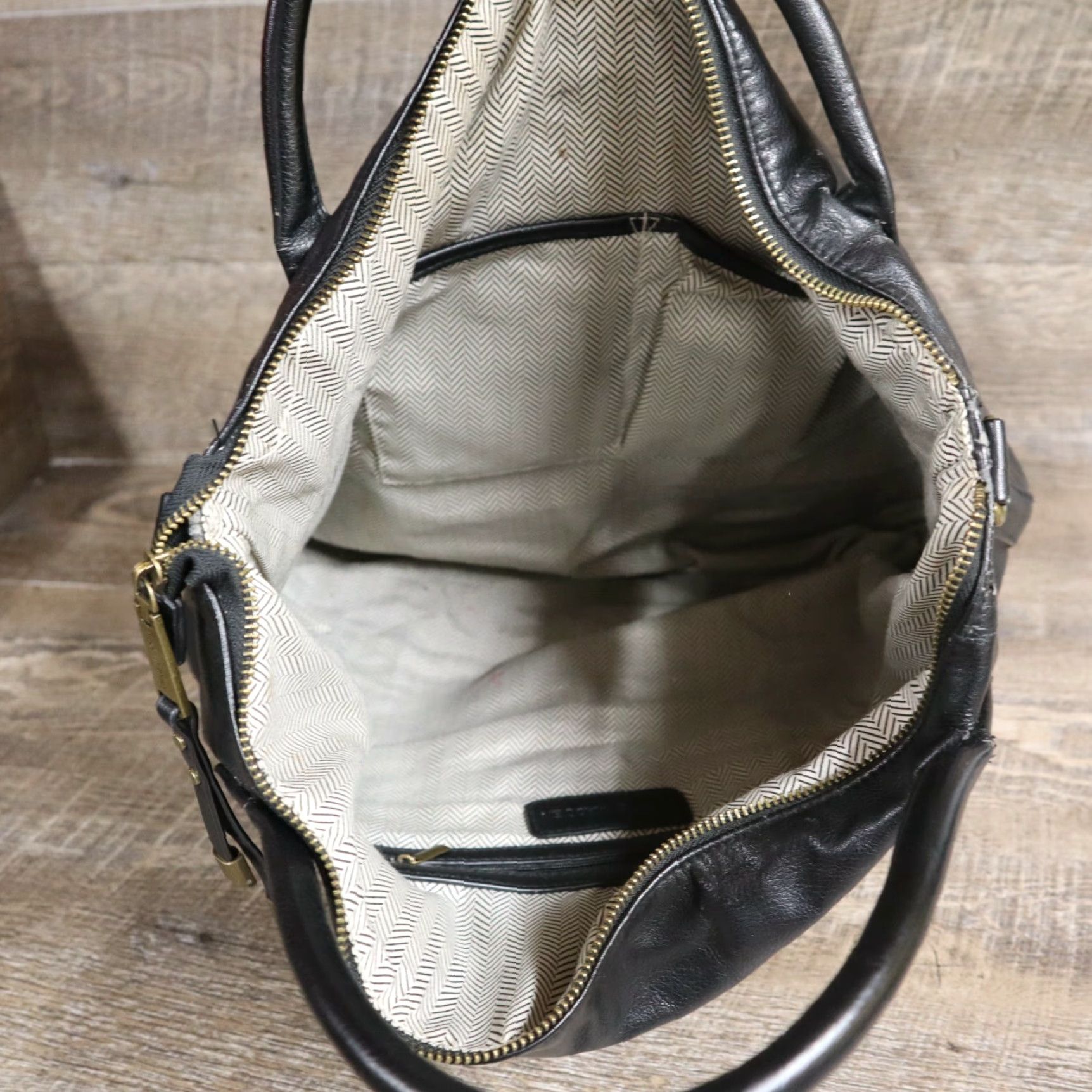 Steve Madden Steve Madden Black Flex Leather Zip Hobo Flap Tote Shoulder Bag Purse Size ONE SIZE - 7 Thumbnail