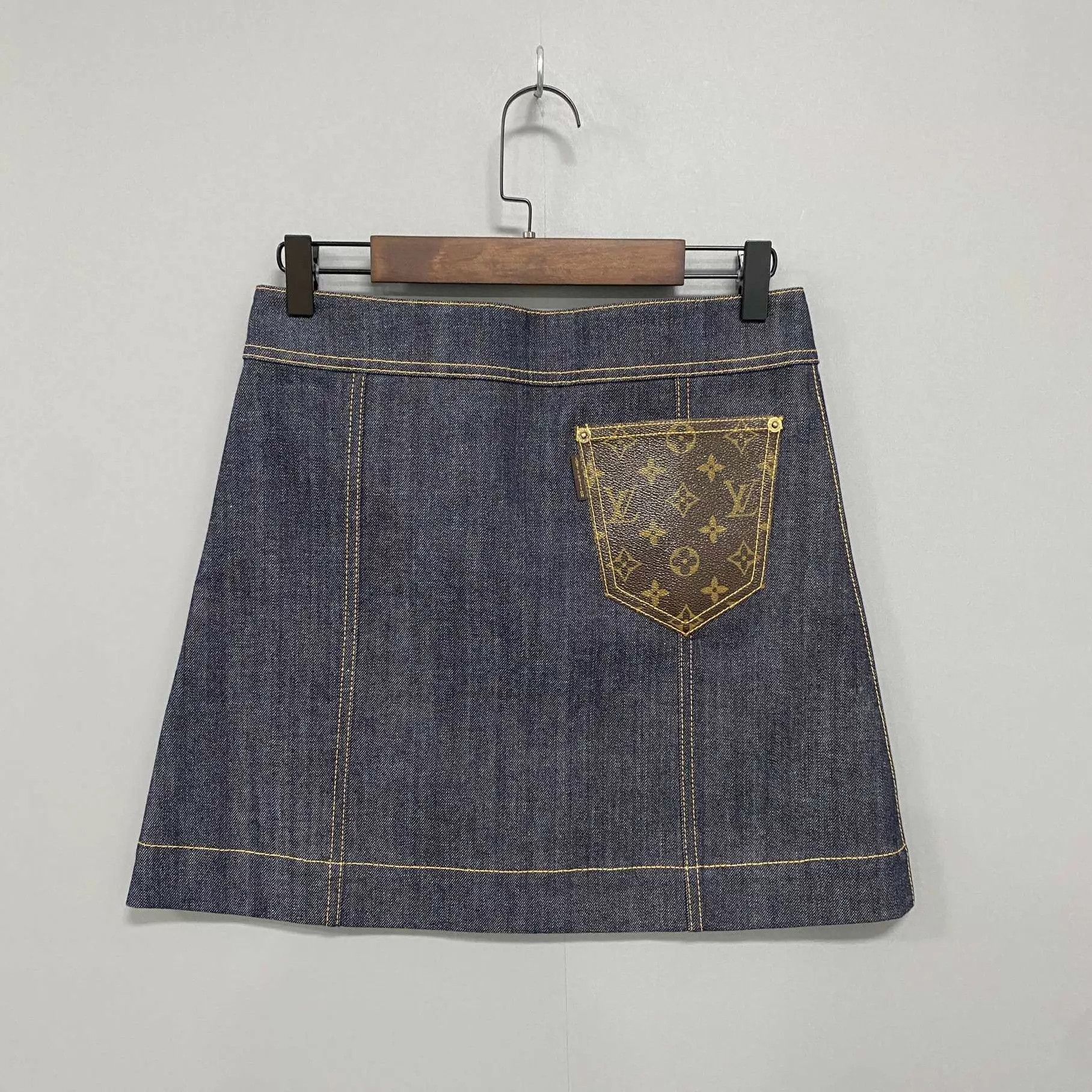 Louis Vuitton LV 99 New Monogram Studded Pocket Denim Short Skirt 34 Size 25" / US 0 / IT 36 - 3 Thumbnail