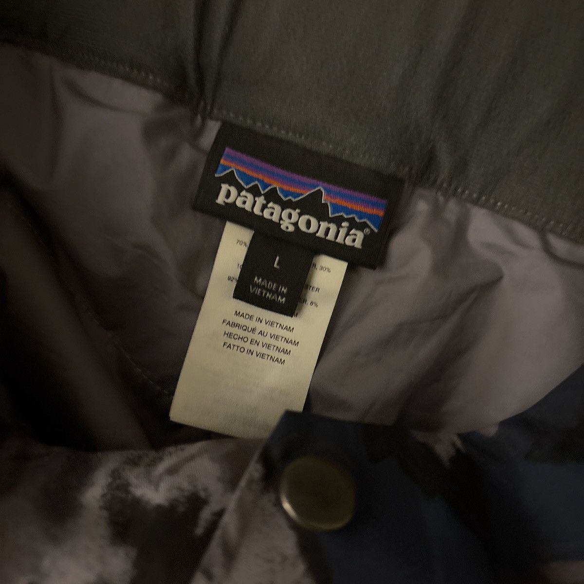 Patagonia blue/purple camo patagonia ski pants Size US 32 / EU 48 - 2 Thumbnail