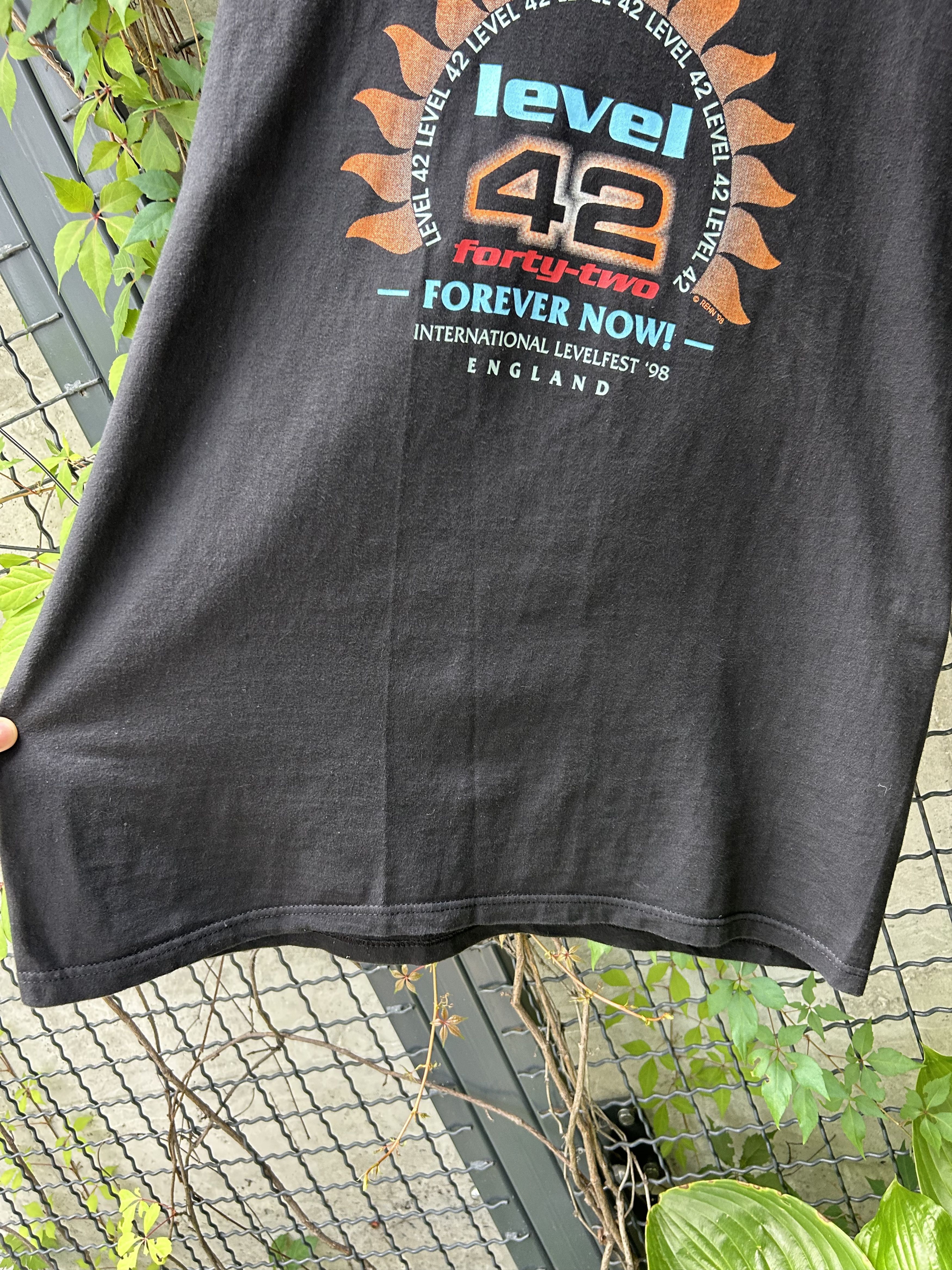 Band Tees Vintage 1998 Level 42 Rock Band Tour T-shirt Size US XL / EU 56 / 4 - 9 Thumbnail