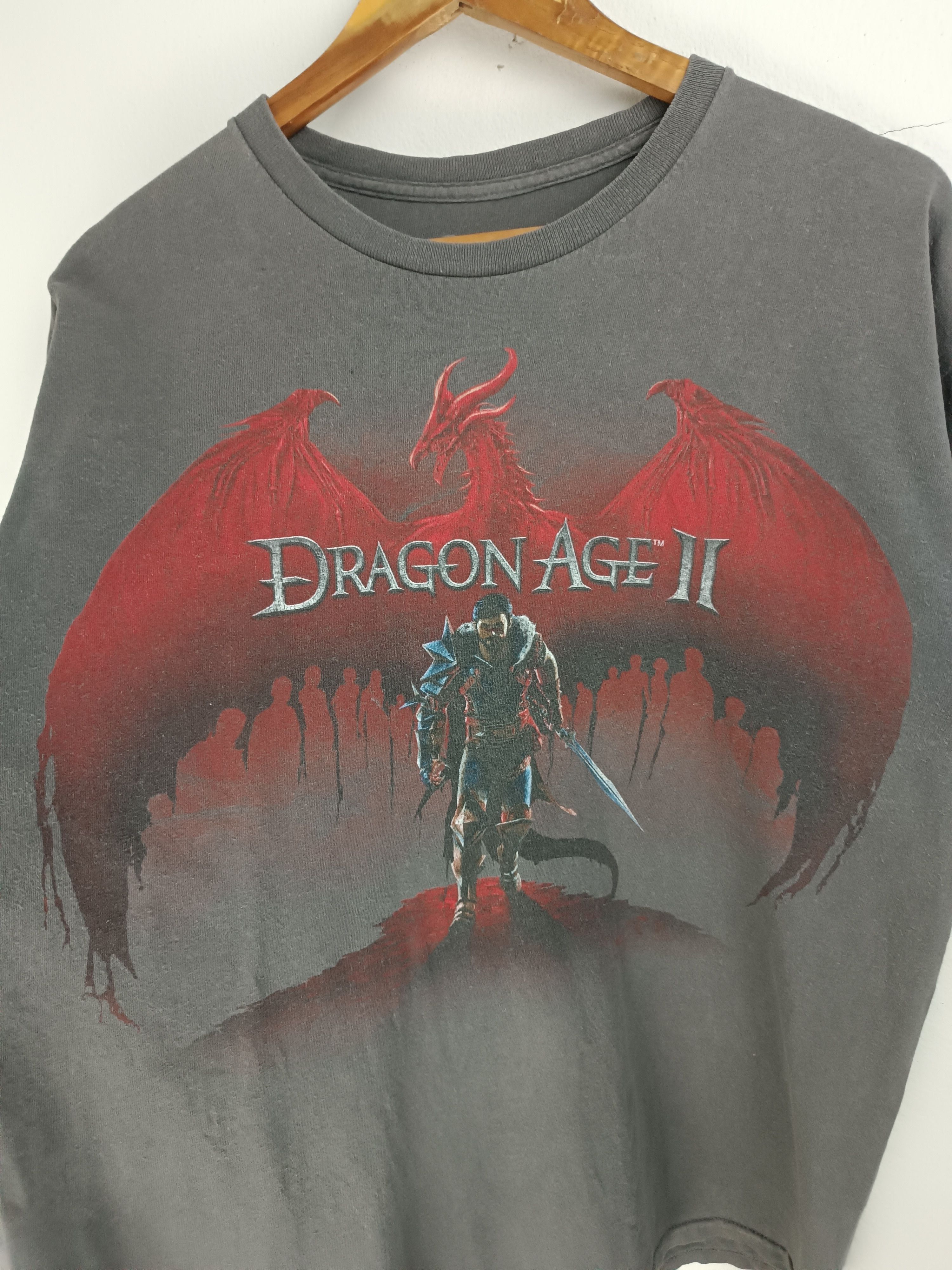 Playstation VINTAGE 2011 DRAGON AGE 2 RPG GAME TEE CRYSIS MASS EFFECT Size US L / EU 52-54 / 3 - 9 Thumbnail