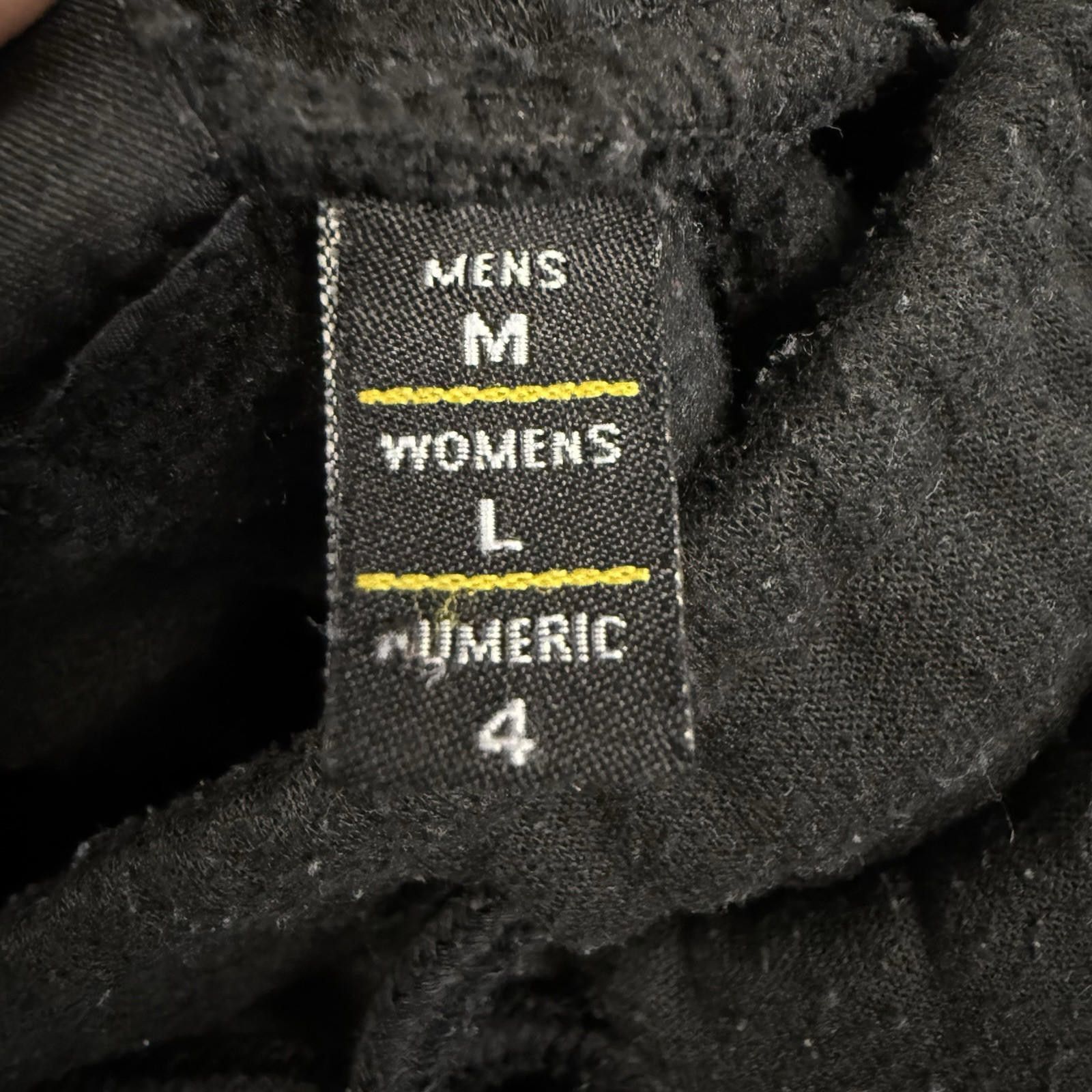 WeSC WESC Error Code Shorts Black Mens M Ladies L Sweden Loading Size US 32 / EU 48 - 5 Thumbnail