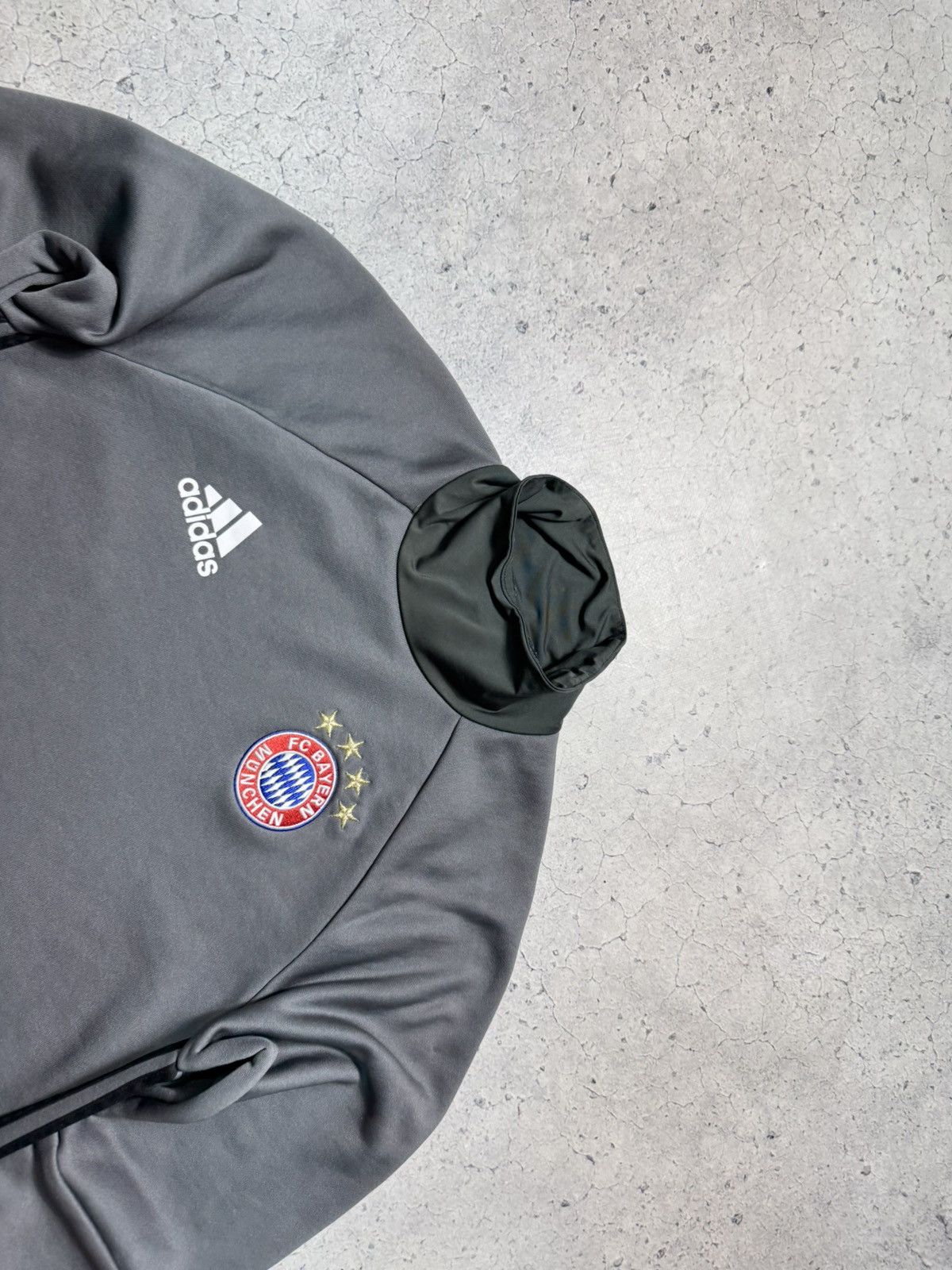 Adidas Adidas FC Bayern Munich Football Sweatshirt Soccer Vintage Size US S / EU 44-46 / 1 - 5 Thumbnail