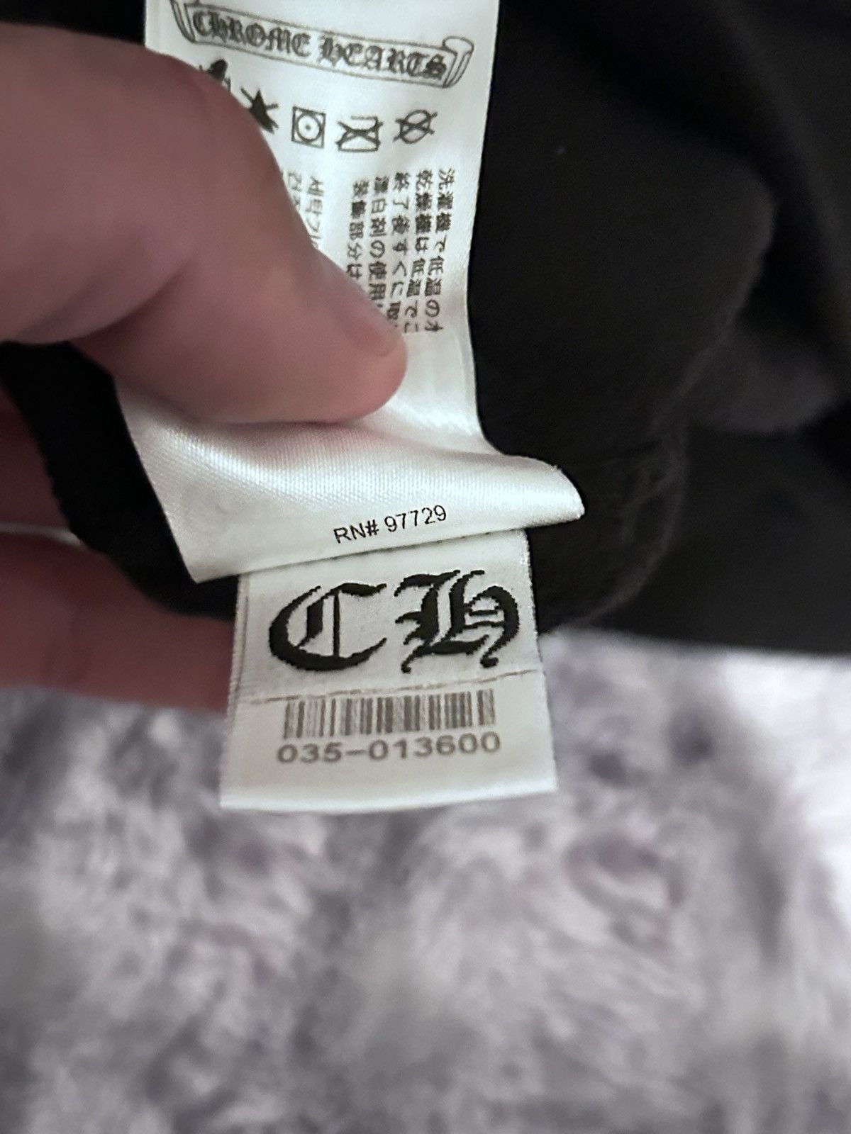 Chrome Hearts Chrome heart horseshoe neck logo crewneck Size US L / EU 52-54 / 3 - 7 Thumbnail