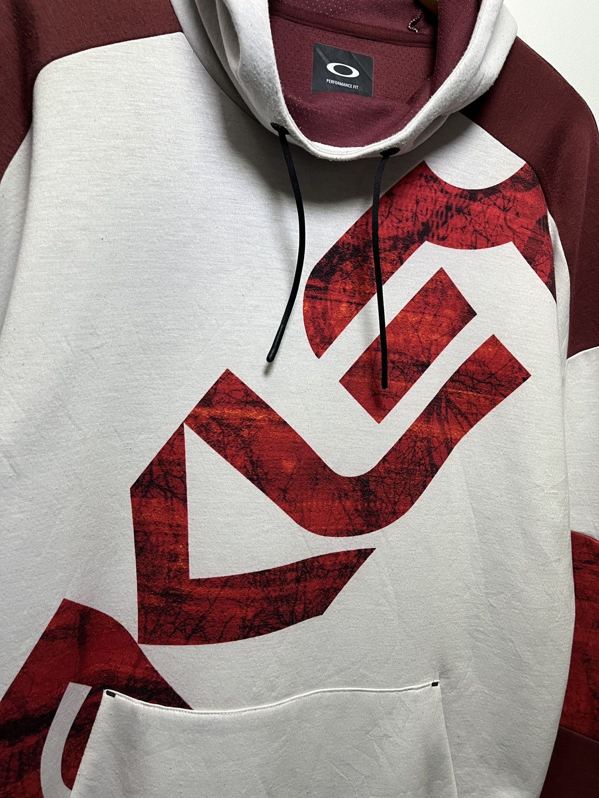 Oakley Vintage Oakley Hoodie Size US L / EU 52-54 / 3 - 5 Thumbnail