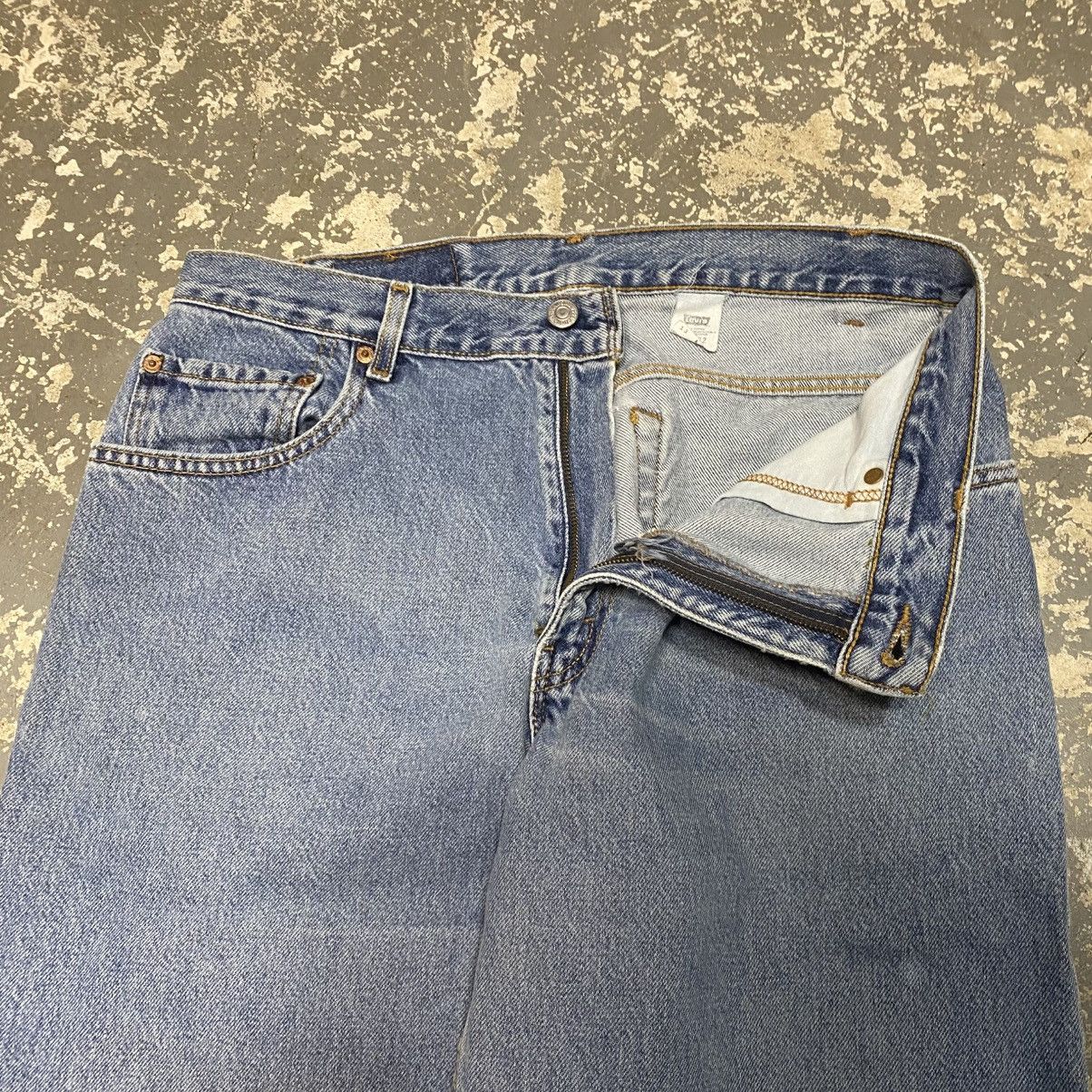 Levi's × Vintage Vintage Levi’s 560 Baggy Fit Blue Denim Jeans USA 90s Size US 33 - 11 Thumbnail