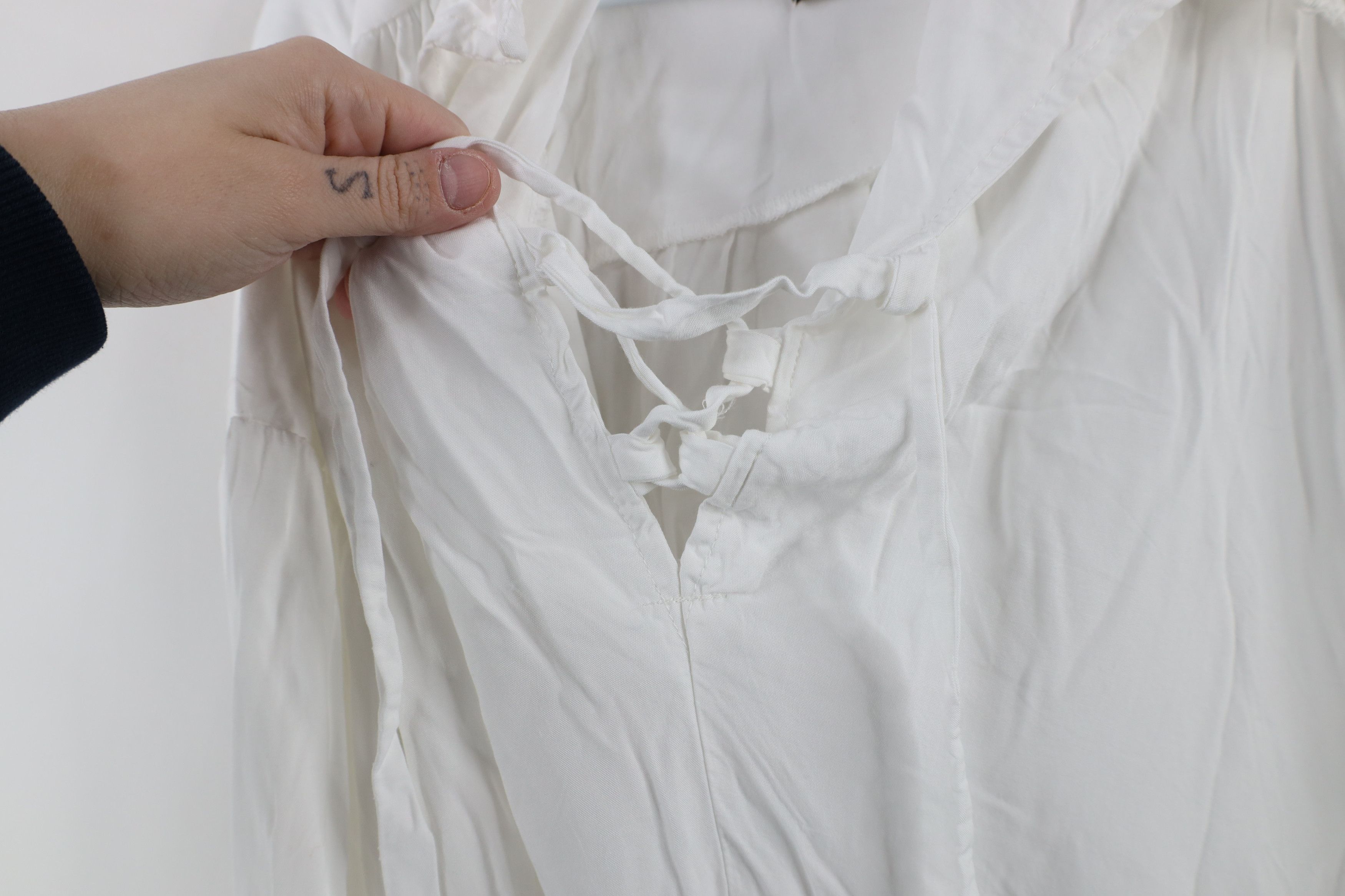 Vintage Vintage 90s Renaissance Ruffled Lace Up Collared Shirt White Size US XXL / EU 58 / 5 - 7 Thumbnail