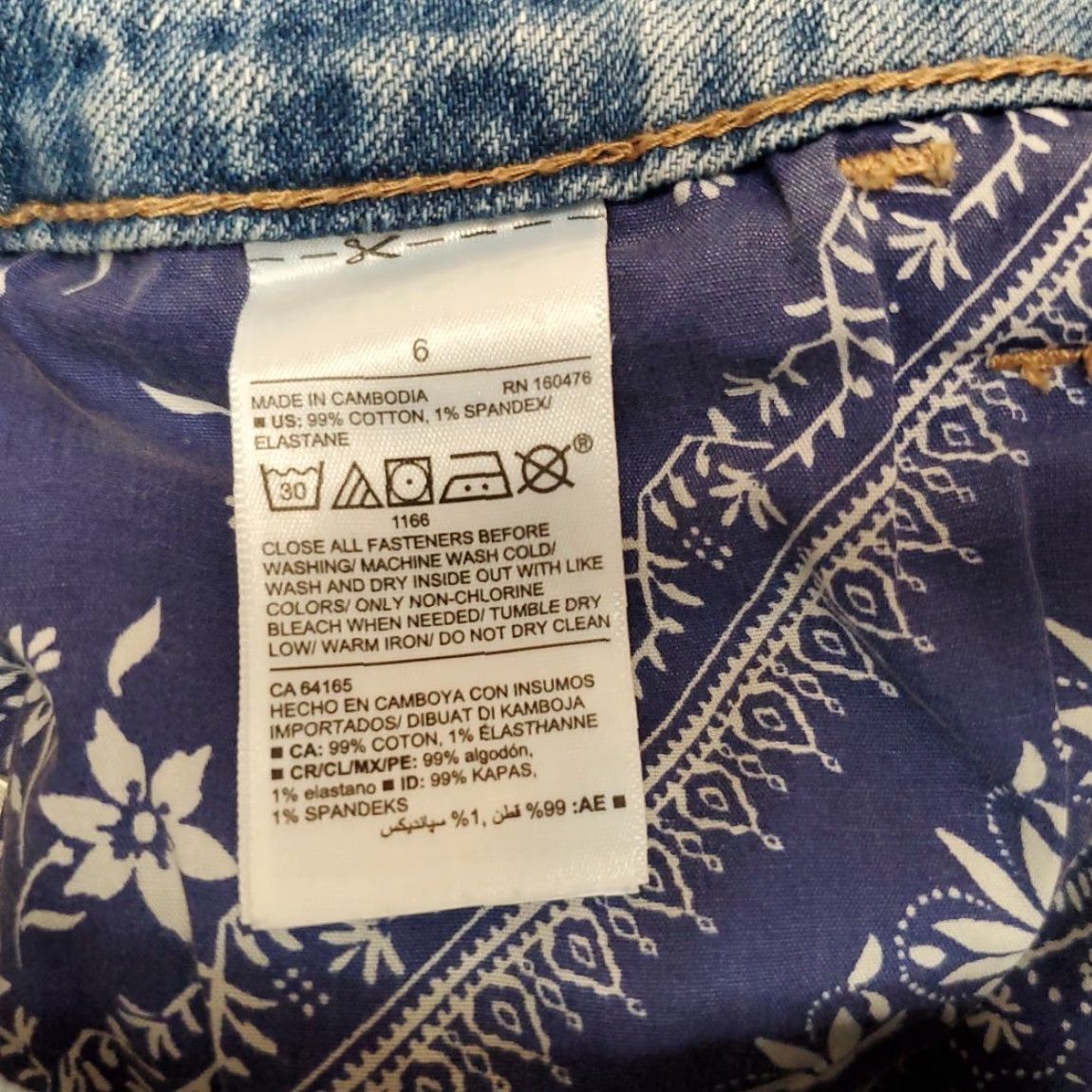 Old Navy Hollister Shorts Womens 25 Denim Micro Mini Low Rise Rolled Cuff Distressed Y2K - 6 Blue 5-Pocket Design Womens Jeans Shorts Size 28" / US 6 / IT 42 - 4 Thumbnail