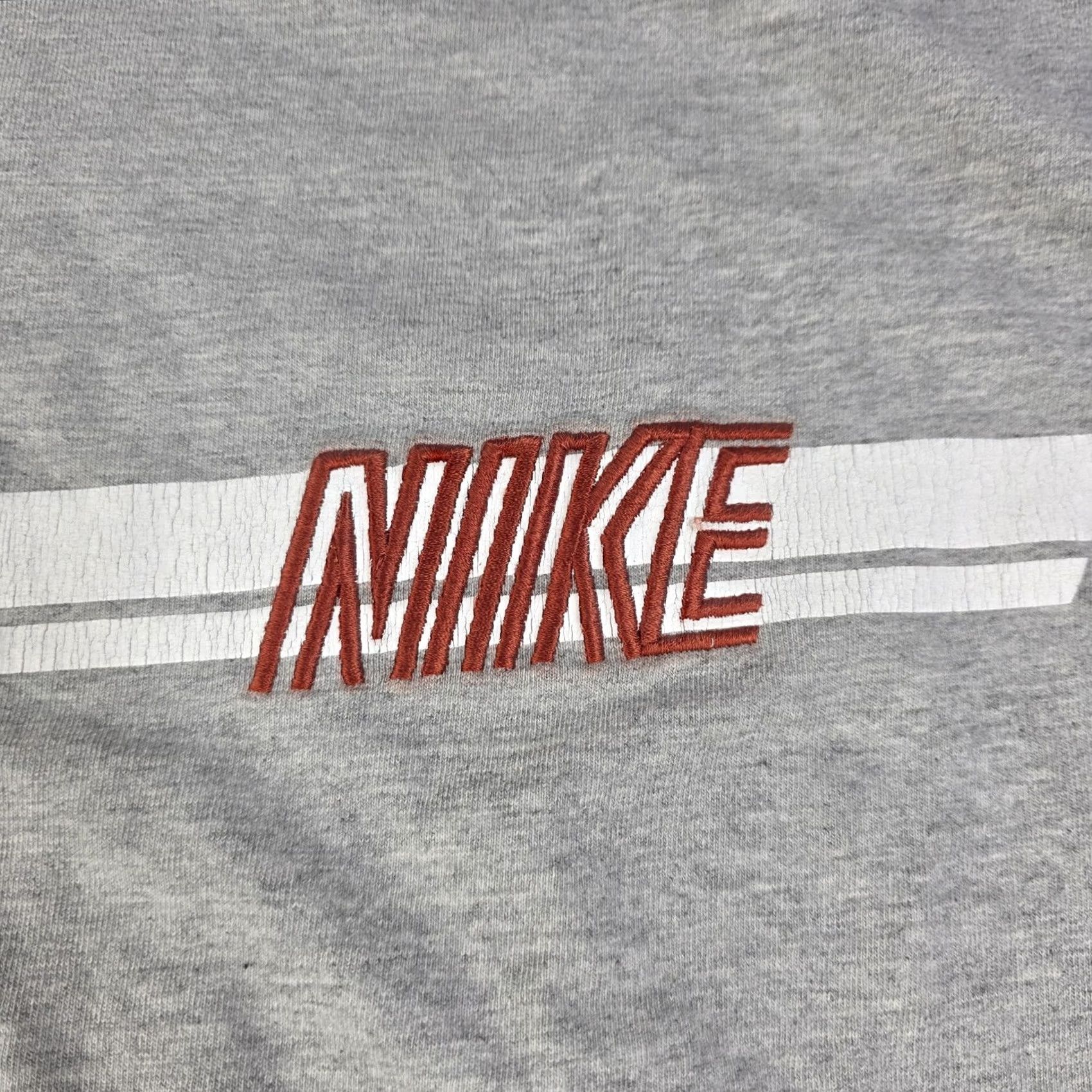 Nike VINTAGE Nike Shirt Mens Large 90s Graphic Embroidered Silver Tag Tee Size US L / EU 52-54 / 3 - 3 Thumbnail