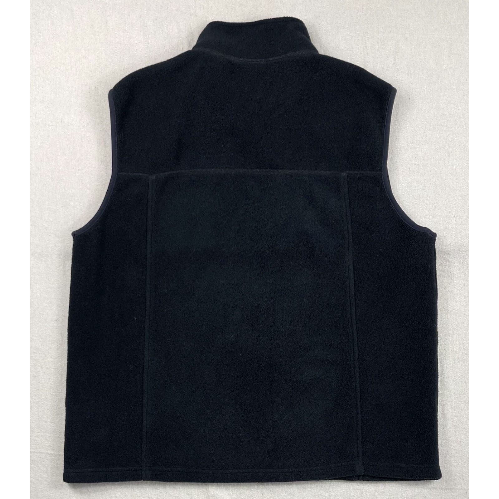 Vintage VINTAGE L.L. Bean Vest Black Fleece Full Zip Pockets Hiking Outdoor Men Size L Size US L / EU 52-54 / 3 - 5 Thumbnail