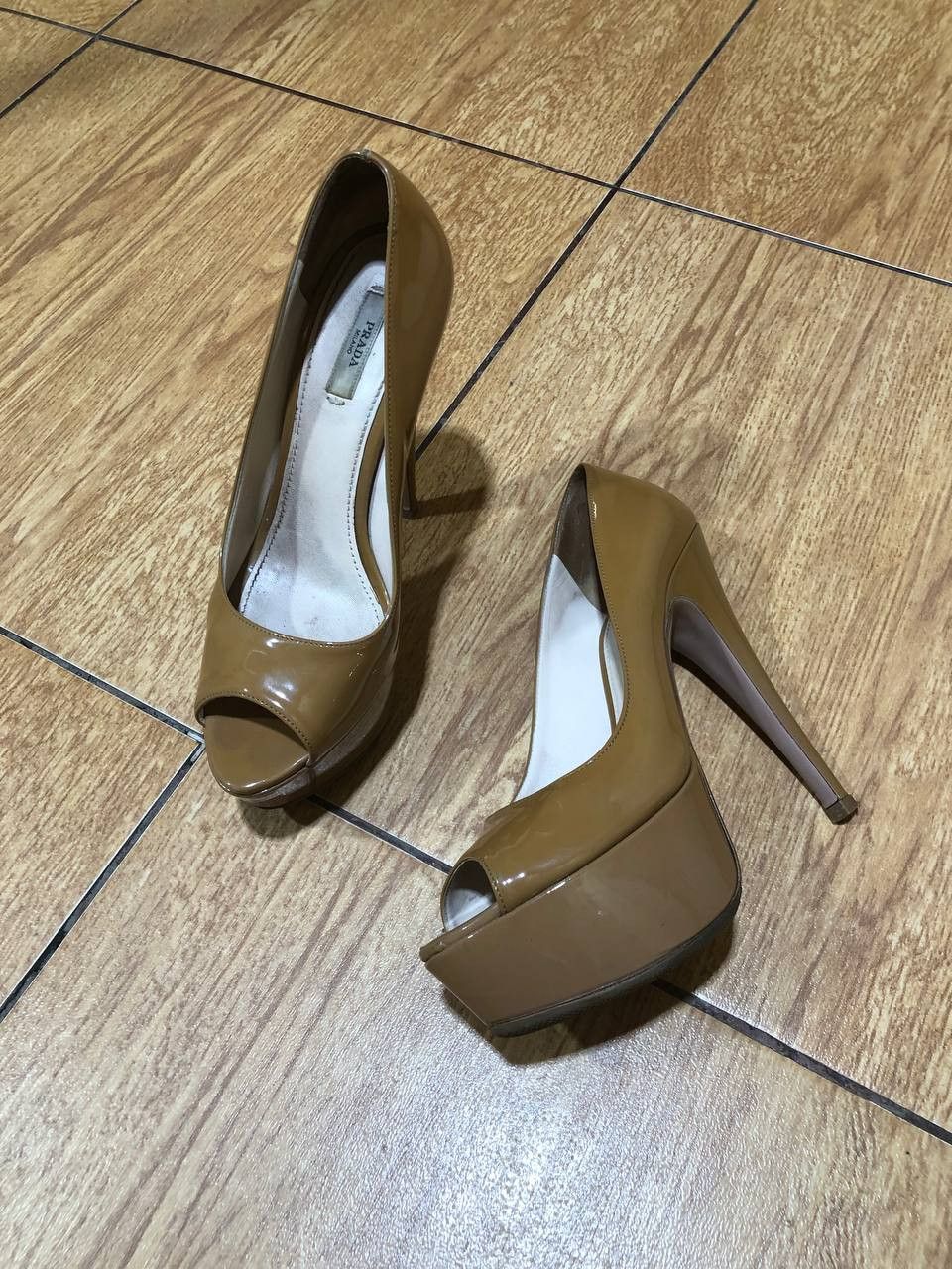 Prada VINTAGE LUXURY Beige Heels PRADA Y2K Size US 9 / IT 39 - 2 Thumbnail