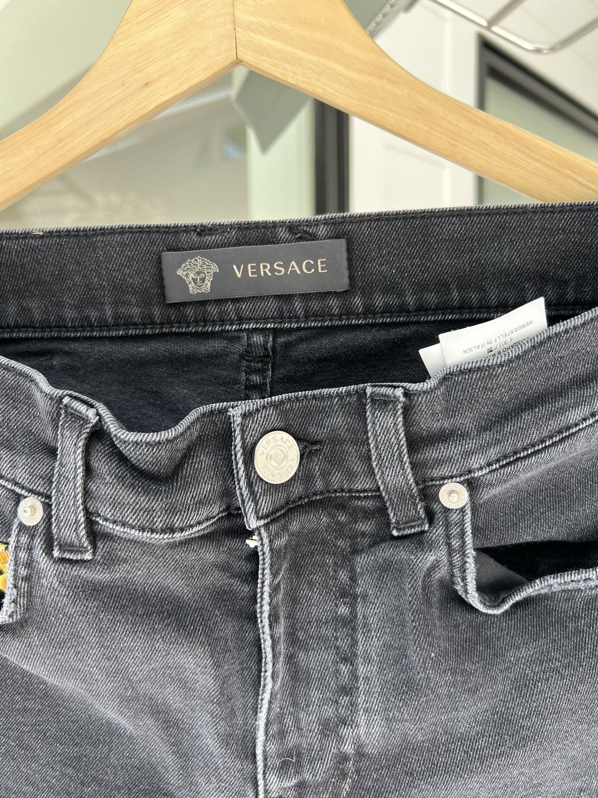 Versace Versace Jeans with Gold Detailing Size 31 Size US 31 - 4 Thumbnail