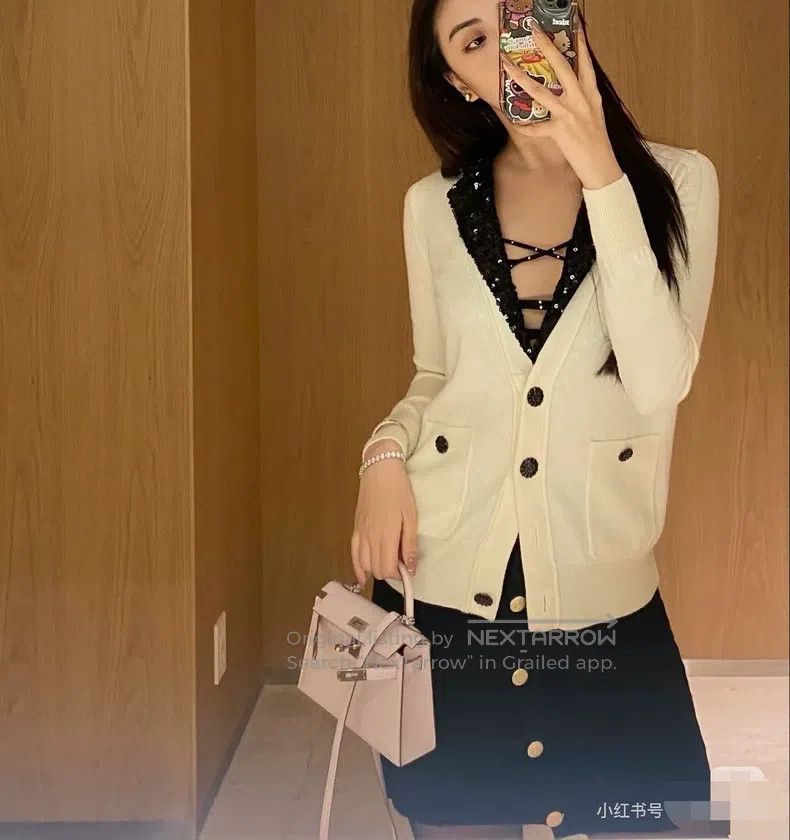 Chanel Chanel 23C white cashmere black sequin lapel knitted long- Size XS / US 0-2 / IT 36-38 - 3 Thumbnail