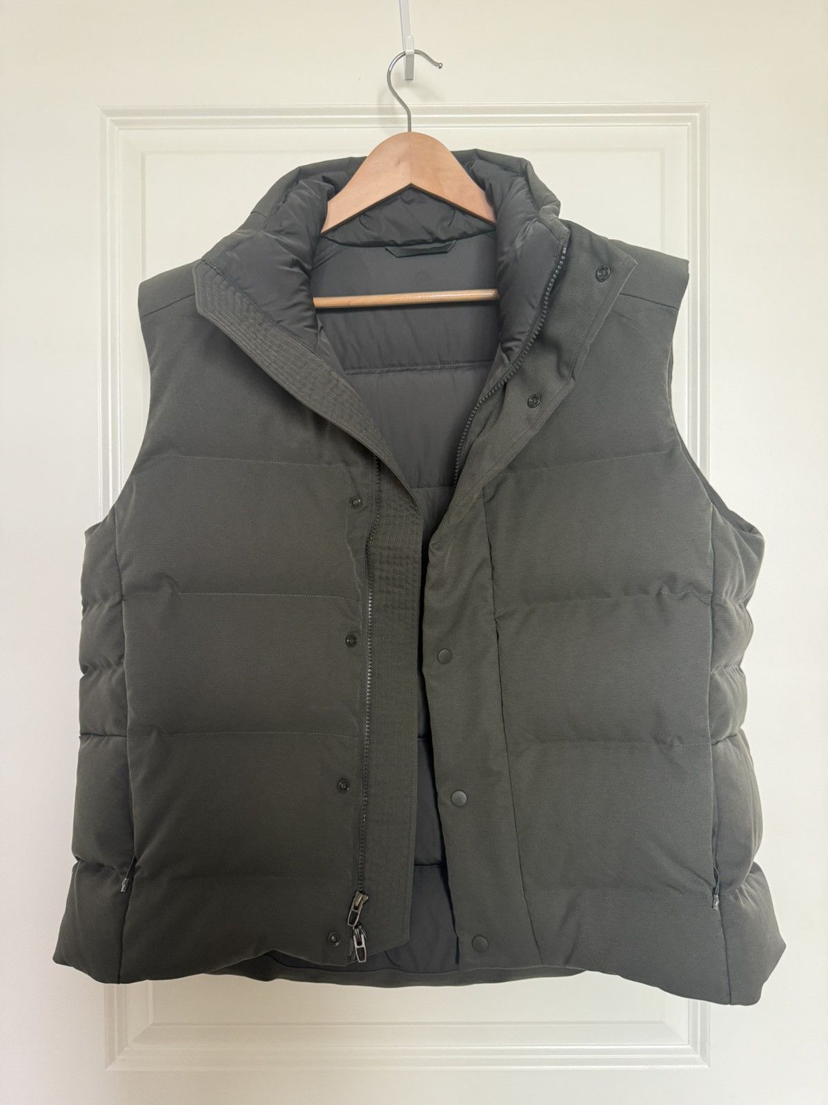 Lululemon Lululemon Wunder Puff Vest - Slate Brown sz M Size US M / EU 48-50 / 2 - 2 Thumbnail