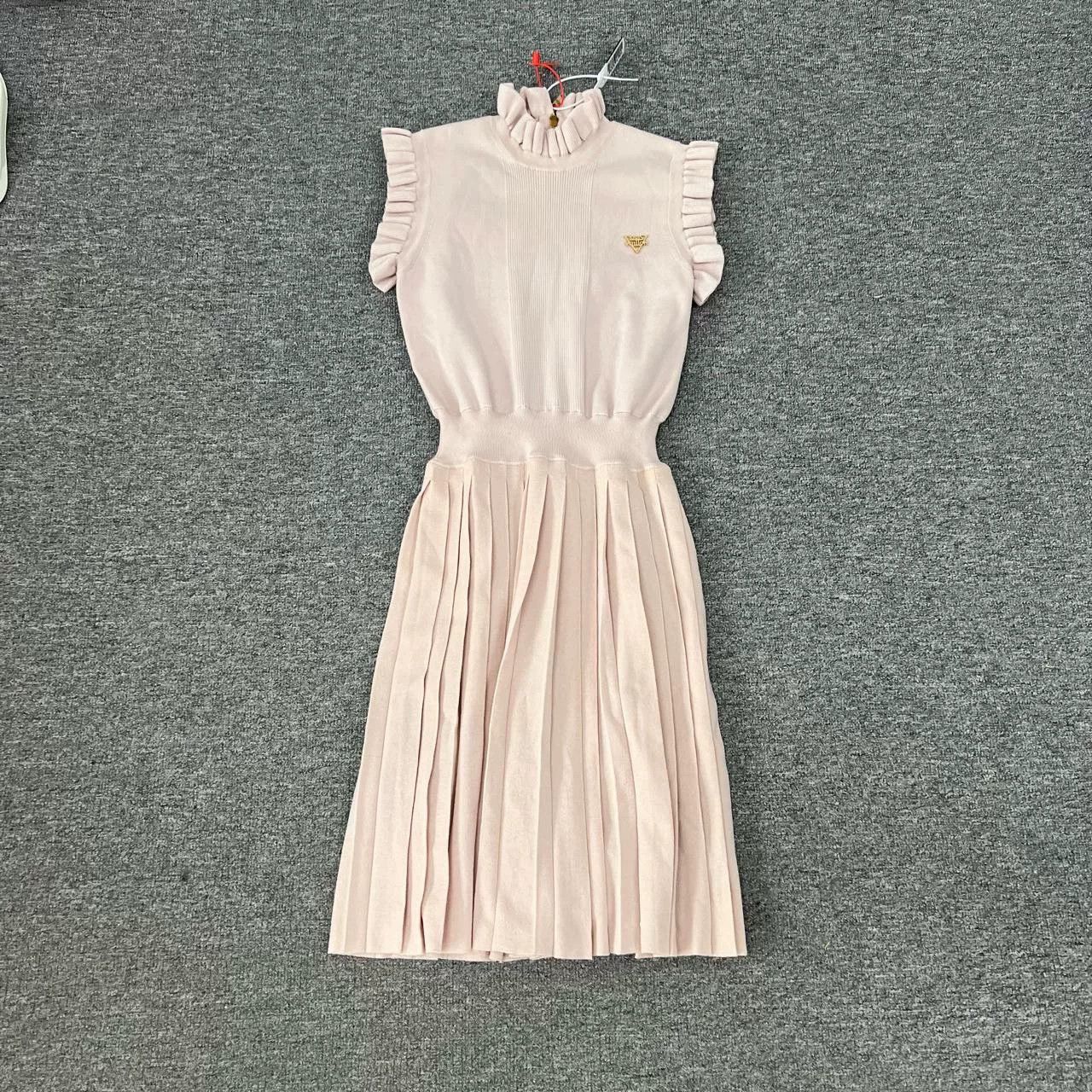 Louis Vuitton Louis Vuitton Wool Knit Dress with Metal Logo Size XS / US 0-2 / IT 36-38 - 1 Thumbnail