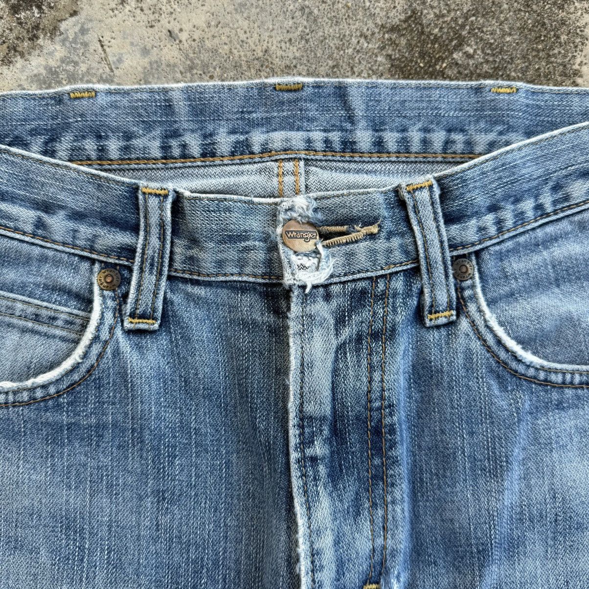 Japanese Brand VINTAGE WRANGLER FADED DISTRESSED JEAN DENIM PANTS Size US 30 / EU 46 - 4 Thumbnail