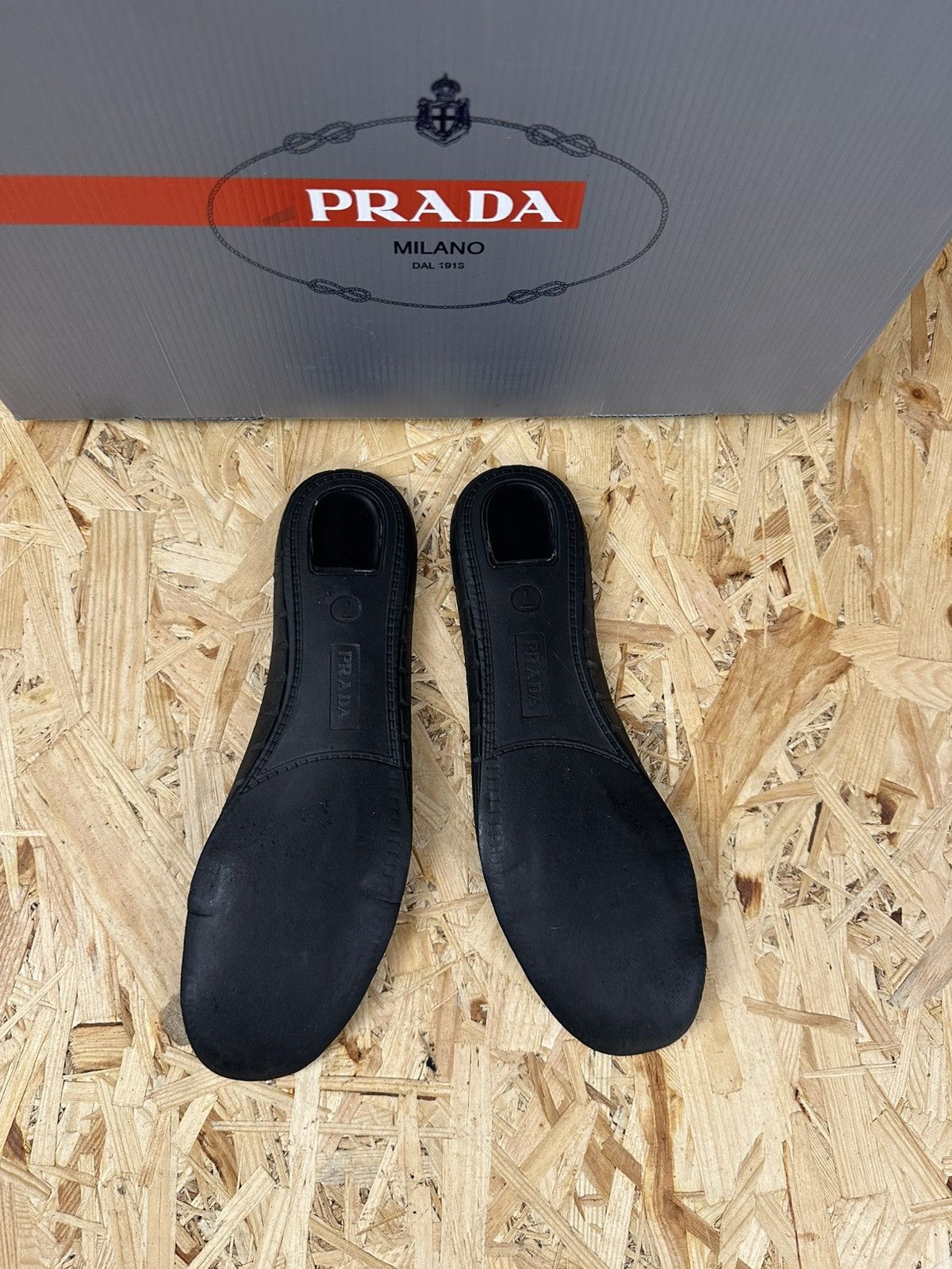 Prada Prada sneakers size 10 US leather/nylon Size US 9.5 / EU 42-43 - 8 Thumbnail