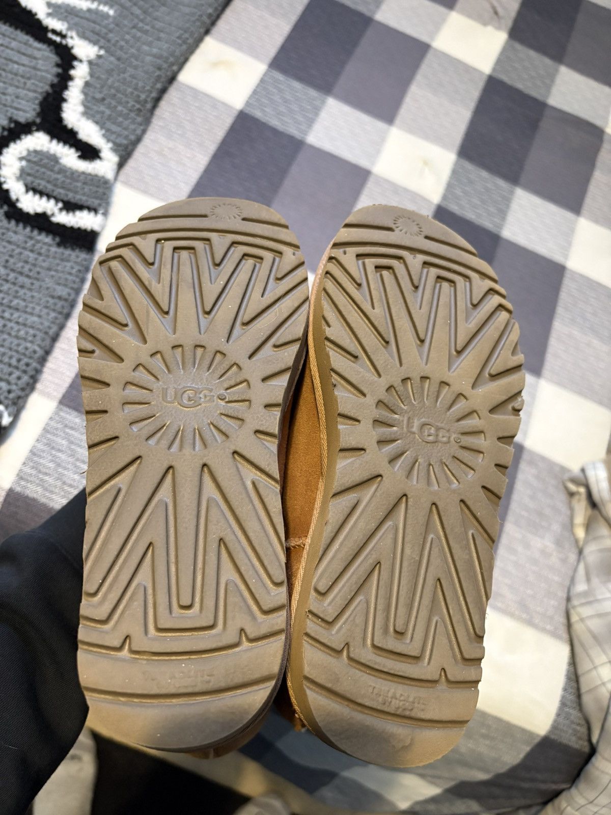 Ugg Womens Classic Short Size US 7 / IT 37 - 6 Thumbnail
