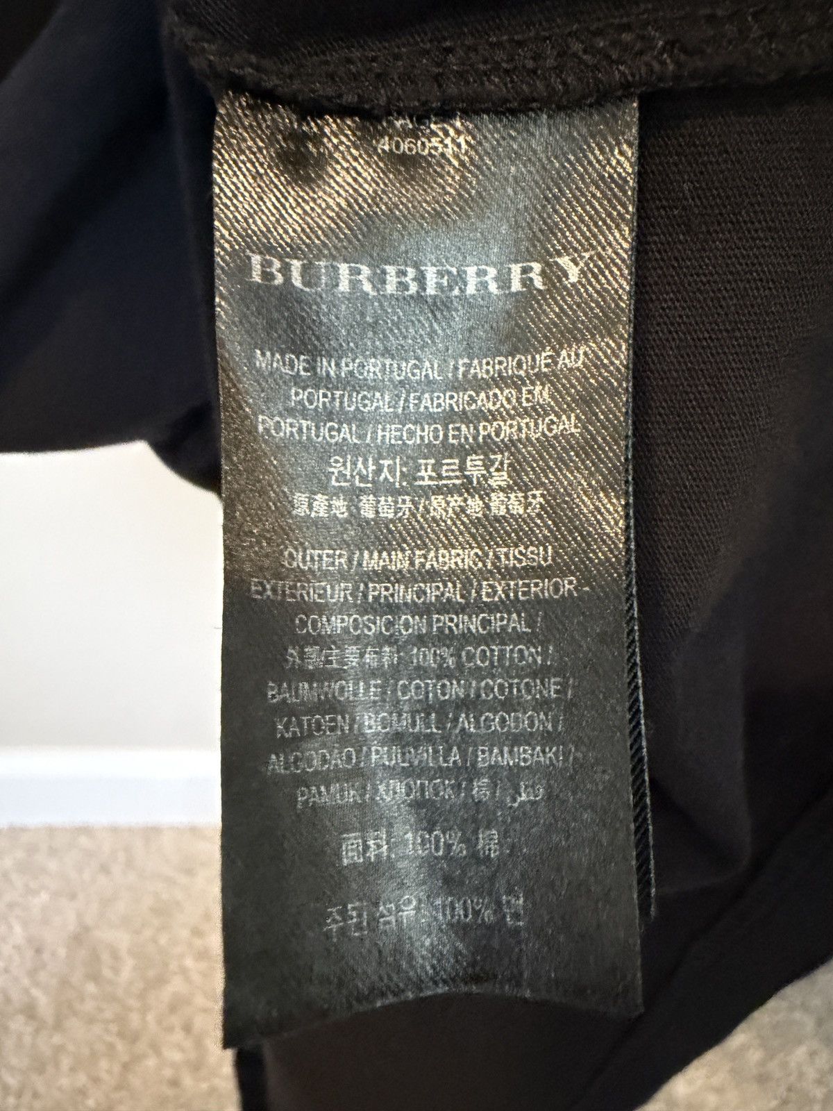 Burberry Burberry London Knight Helmet Graphic T-Shirt Black Size M Size US M / EU 48-50 / 2 - 5 Thumbnail