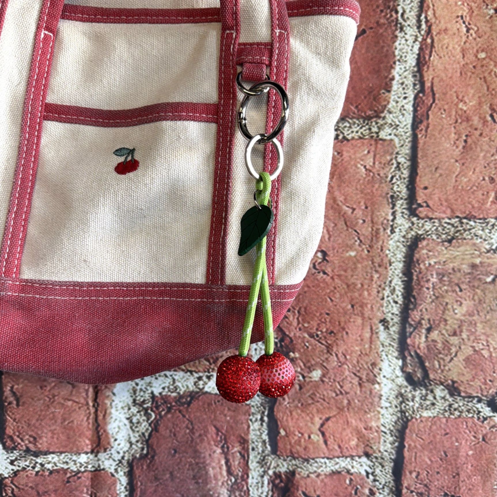 Vintage Madden Girl Tote Bags Cherry Cherries Bag Size ONE SIZE - 2 Thumbnail