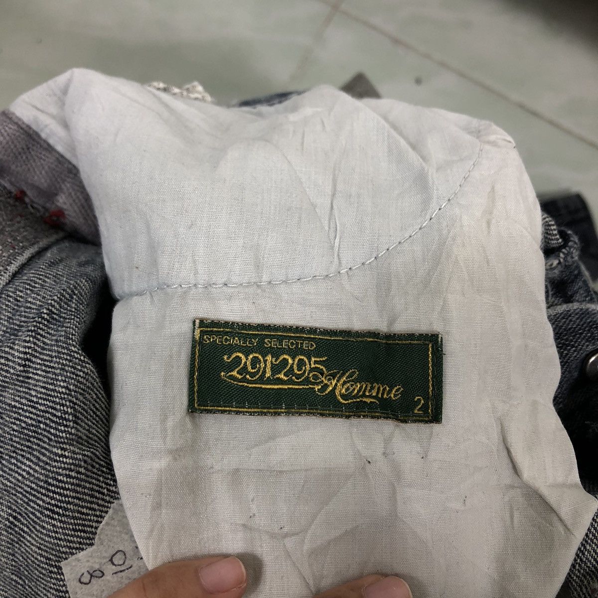 Japanese Brand RARE VINTAGE DISTRESSED DENIM JEANS 29125=HOMME ISSEYMIYAKE Size US 30 / EU 46 - 13 Thumbnail