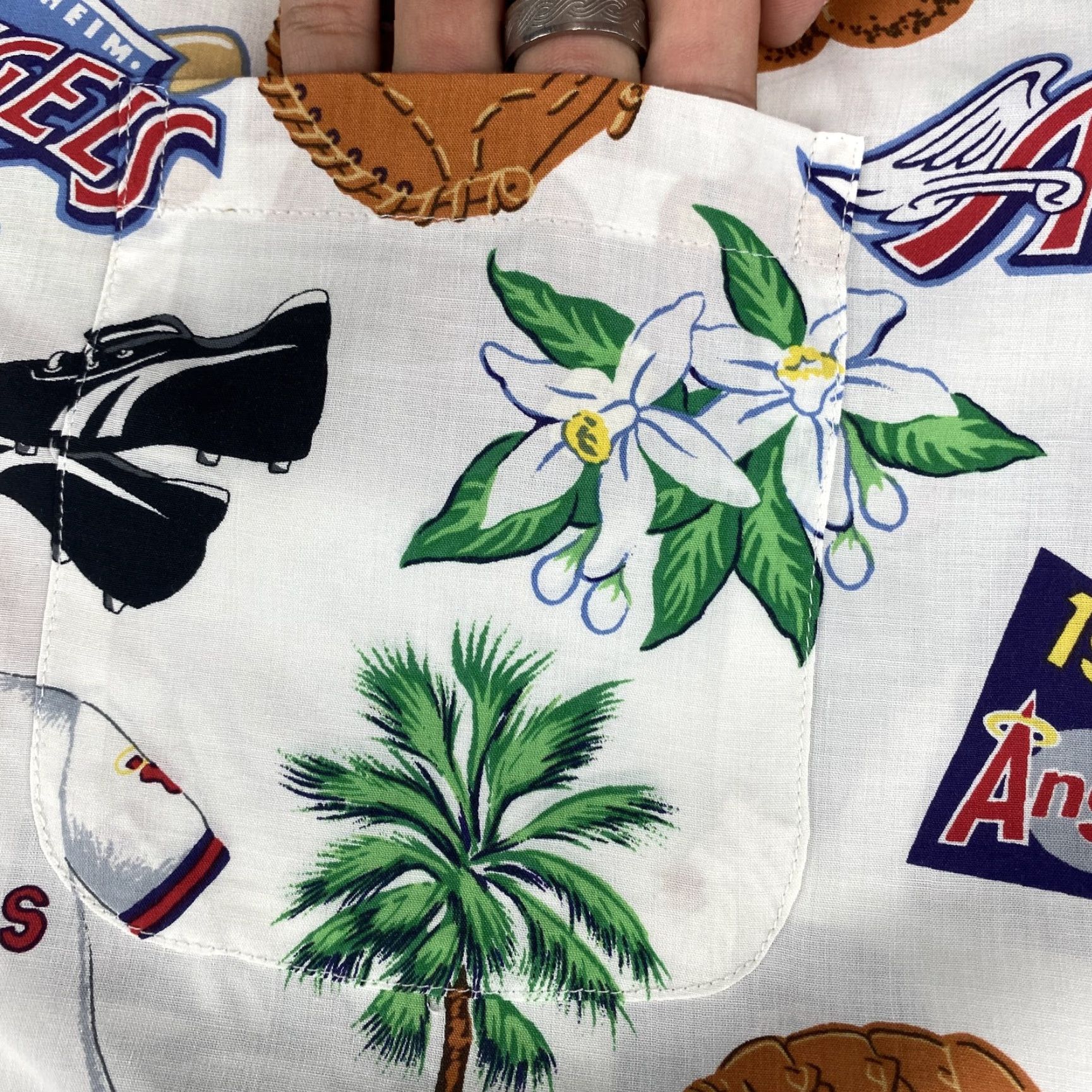 Reyn Spooner VINTAGE Reyn Spooner Anaheim Angels Shirt Mens M MLB Hawaiian AOP USA Size US M / EU 48-50 / 2 - 2 Thumbnail