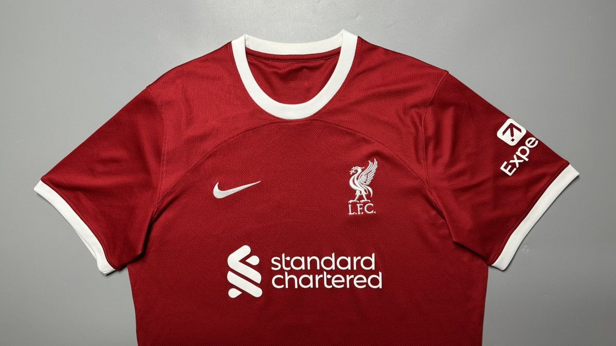 Nike LIVERPOOL NIKE 2023/2024 SOCCER HOME JERSEY #8 SZOBOSZLAI Size US L / EU 52-54 / 3 - 3 Thumbnail