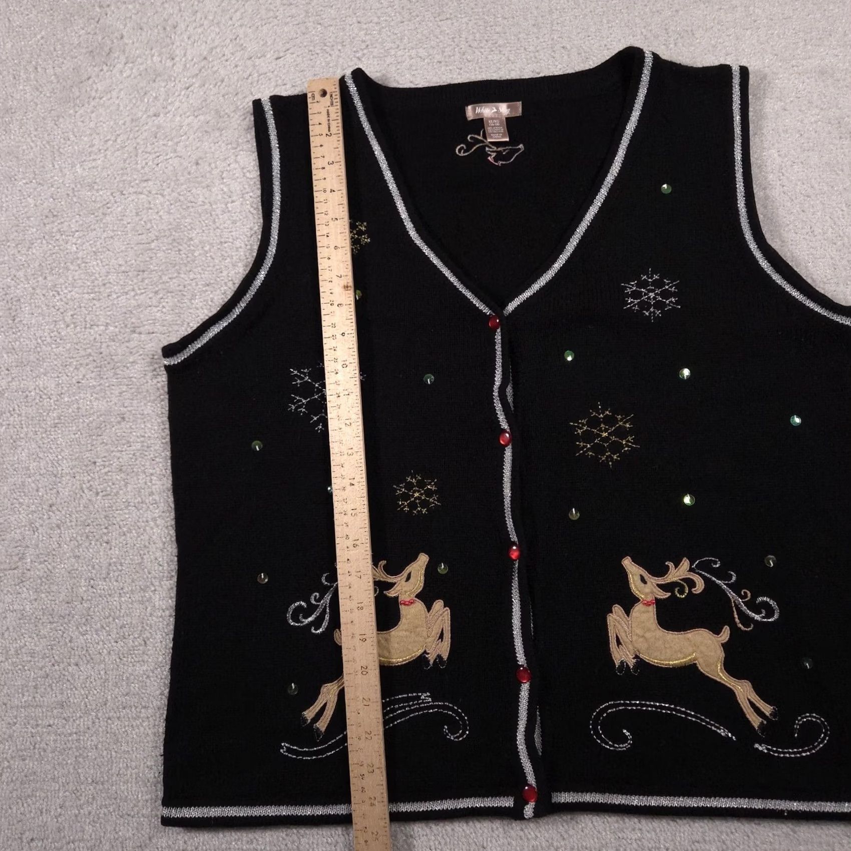 Vintage VINTAGE White Stag Sweater Vest Womens XL Black Christmas Reindeer Sequin Button V Neck Size XL / US 12-14 / IT 48-50 - 7 Thumbnail