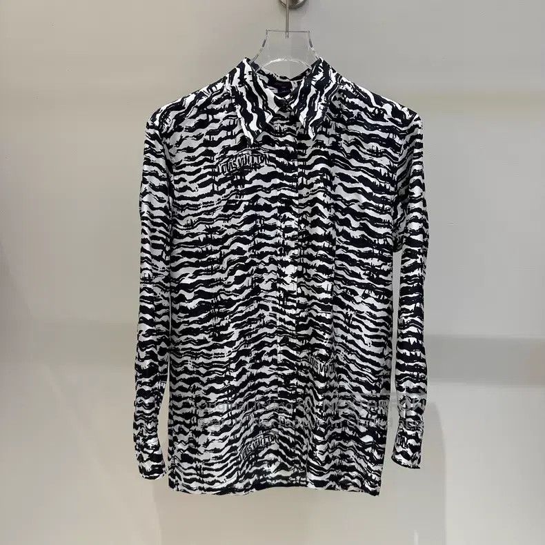 Louis Vuitton Louis Vuitton Black and white tiger stripe silk mulberry s Size XS / US 0-2 / IT 36-38 - 1 Thumbnail