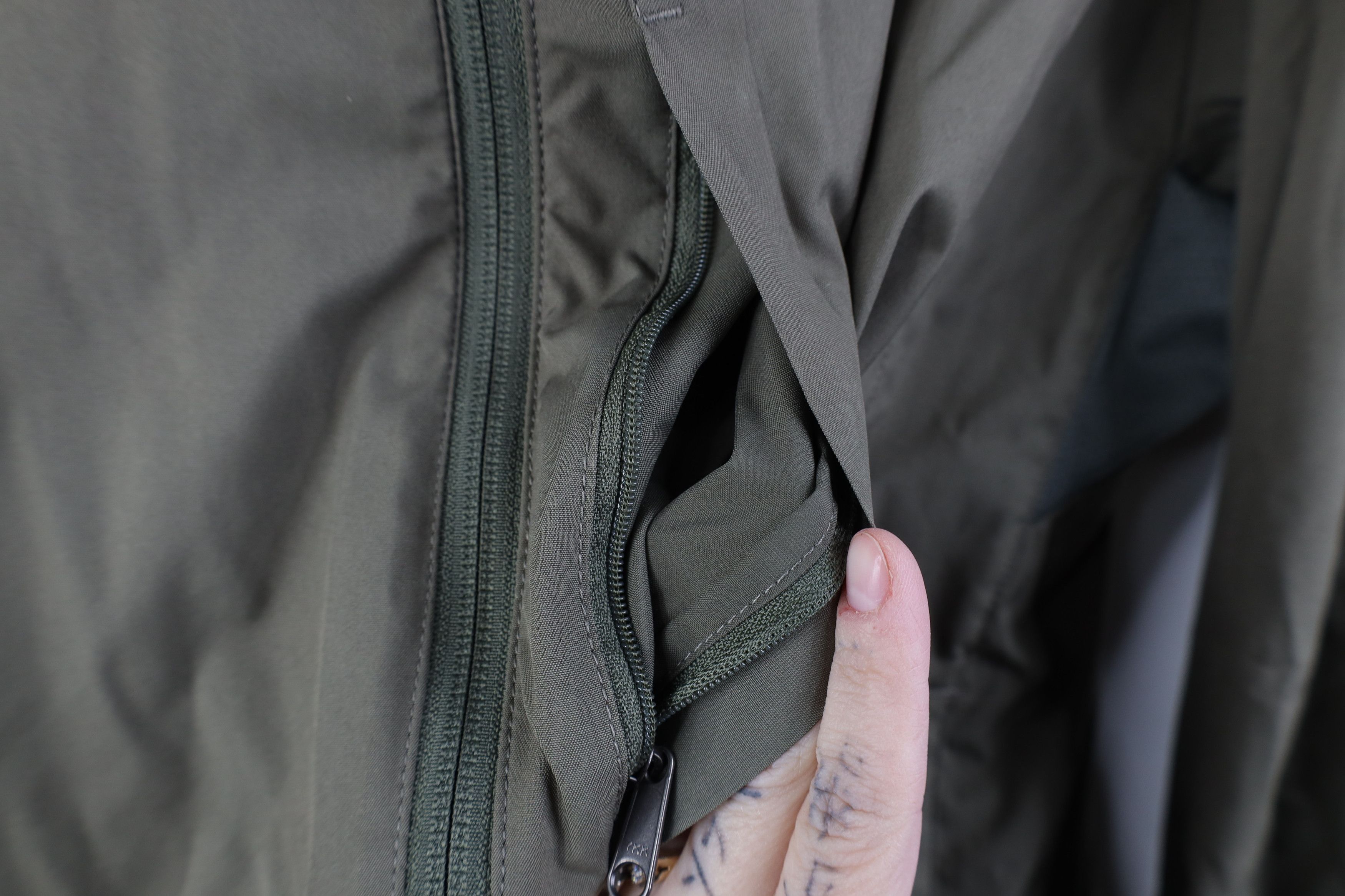 Royal Robbins Royal Robbins Full Zip Hooded Windbreaker Rain Jacket Size US M / EU 48-50 / 2 - 5 Thumbnail
