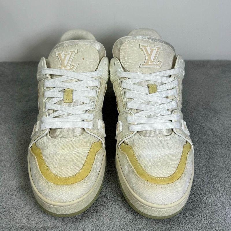 Louis Vuitton Louis Vuitton Classic Logo Trainer Sneakers for Men - Size US 9 / EU 42 - 2 Thumbnail