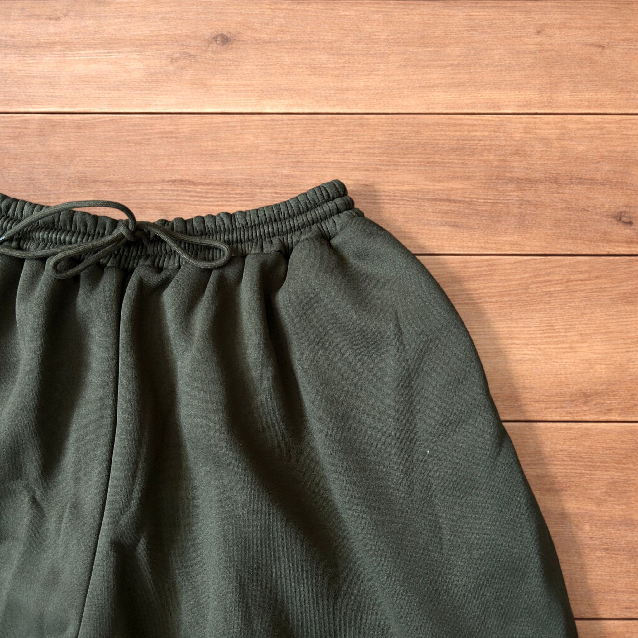 Japanese Brand Super baggy wide leg Korean joggers in khaki green. Size US 36 / EU 52 - 3 Thumbnail