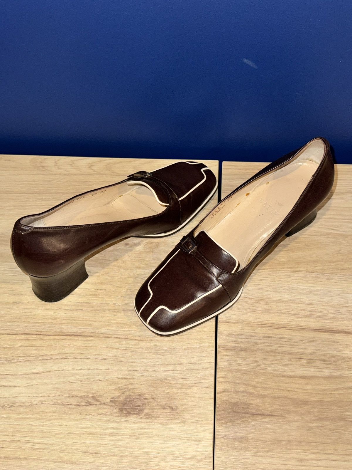Bally Vintage Bally Made in Italy Leather Pumps (EU 35.5) Size US 5 / IT 35 - 10 Thumbnail