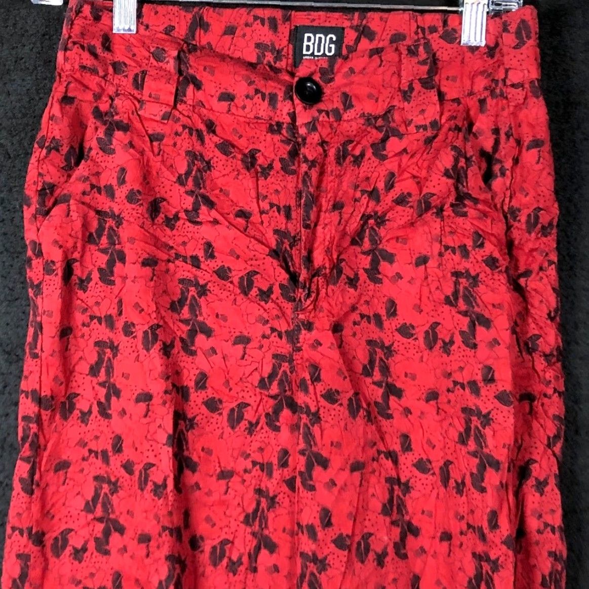 Bdg BDG Urban Outfitters Womens Pants Red Black Floral High Rise Cotton Jogger XS Womens Size 26" / US 2 / IT 38 - 2 Thumbnail