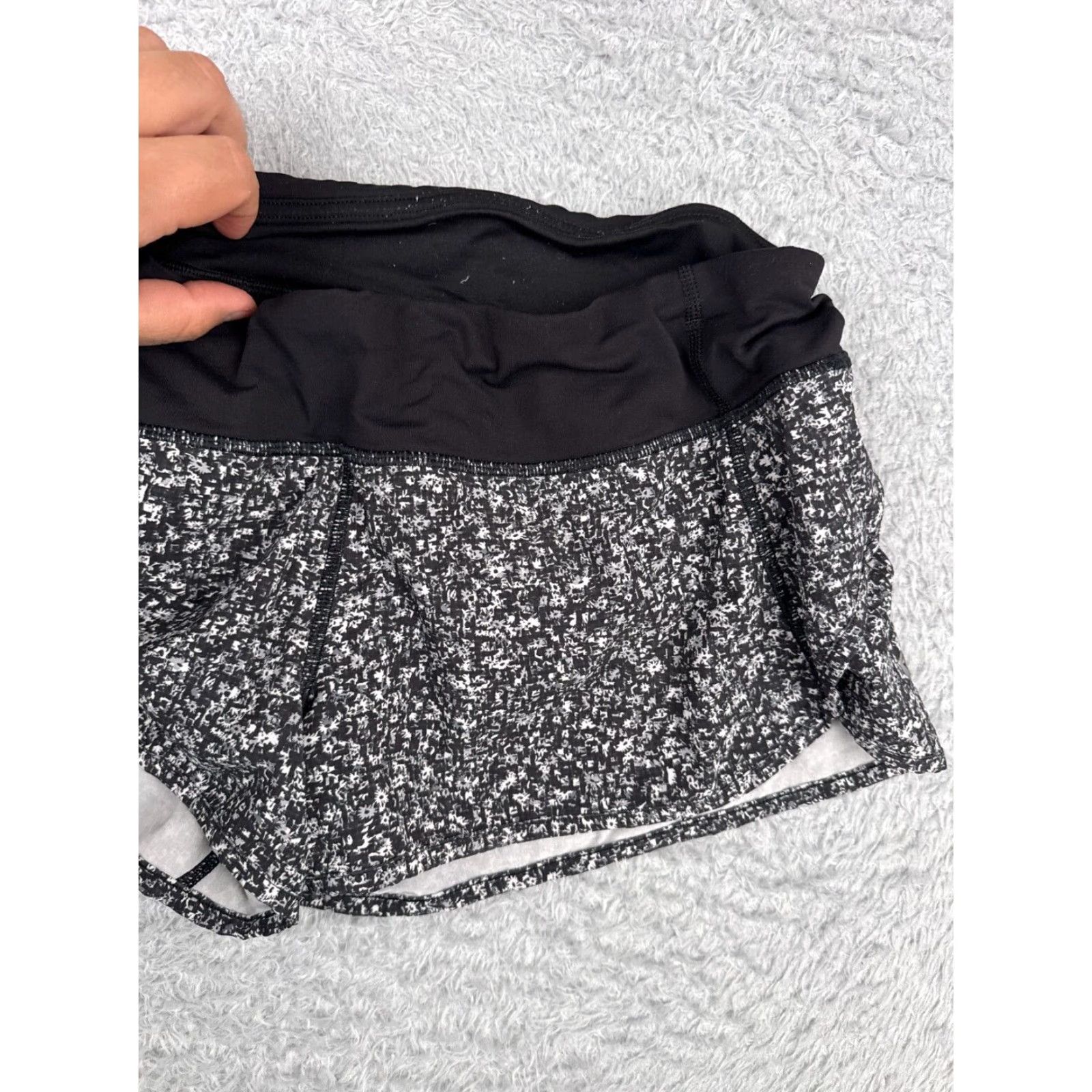 Lululemon Lululemon Shorts Women 8 Black White Speed Short 4-way Stretch 2.5" Swift W7AFSS - Adult Regular Length - Black Size 30" / US 8 / IT 44 - 3 Thumbnail