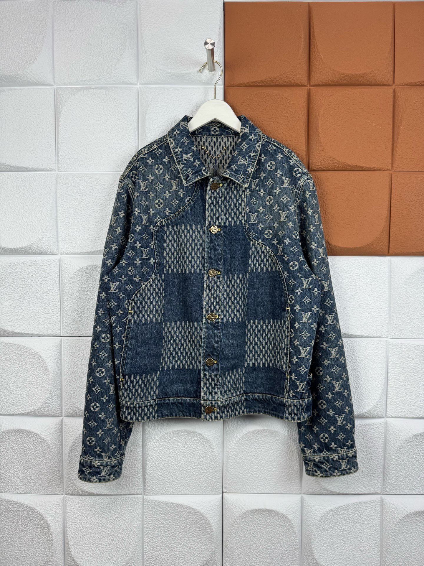 Louis Vuitton Louis Vuitton Blue Light Jacket xs Men Size US XS / EU 42 / 0 - 1 Thumbnail