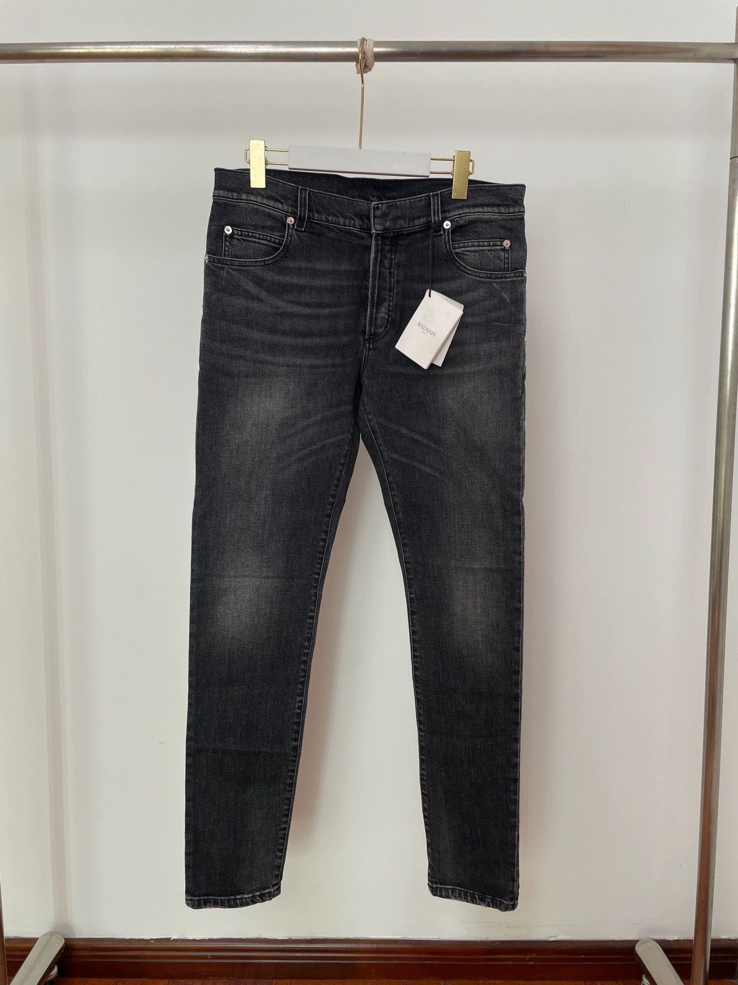 Balmain Balmain Black-Gray Straight Jeans W31 New with Tags Size US 31 - 1 Thumbnail