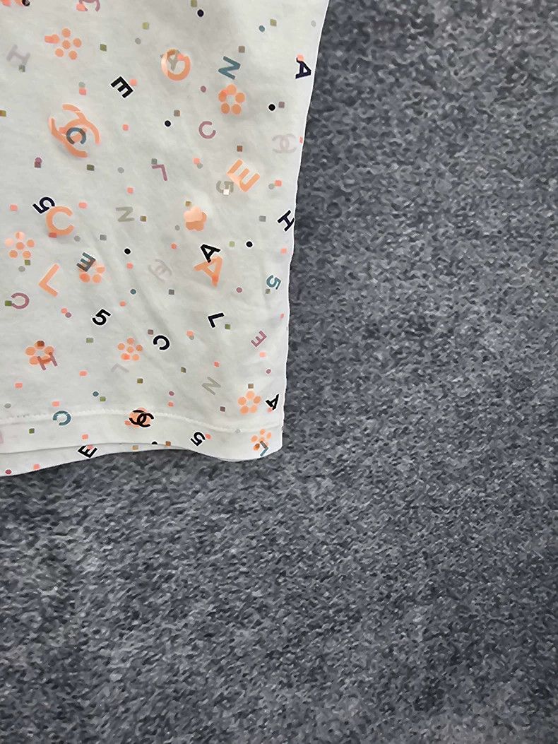 Chanel Chanel Round-necked short sleeves Size S / US 4 / IT 40 - 6 Thumbnail