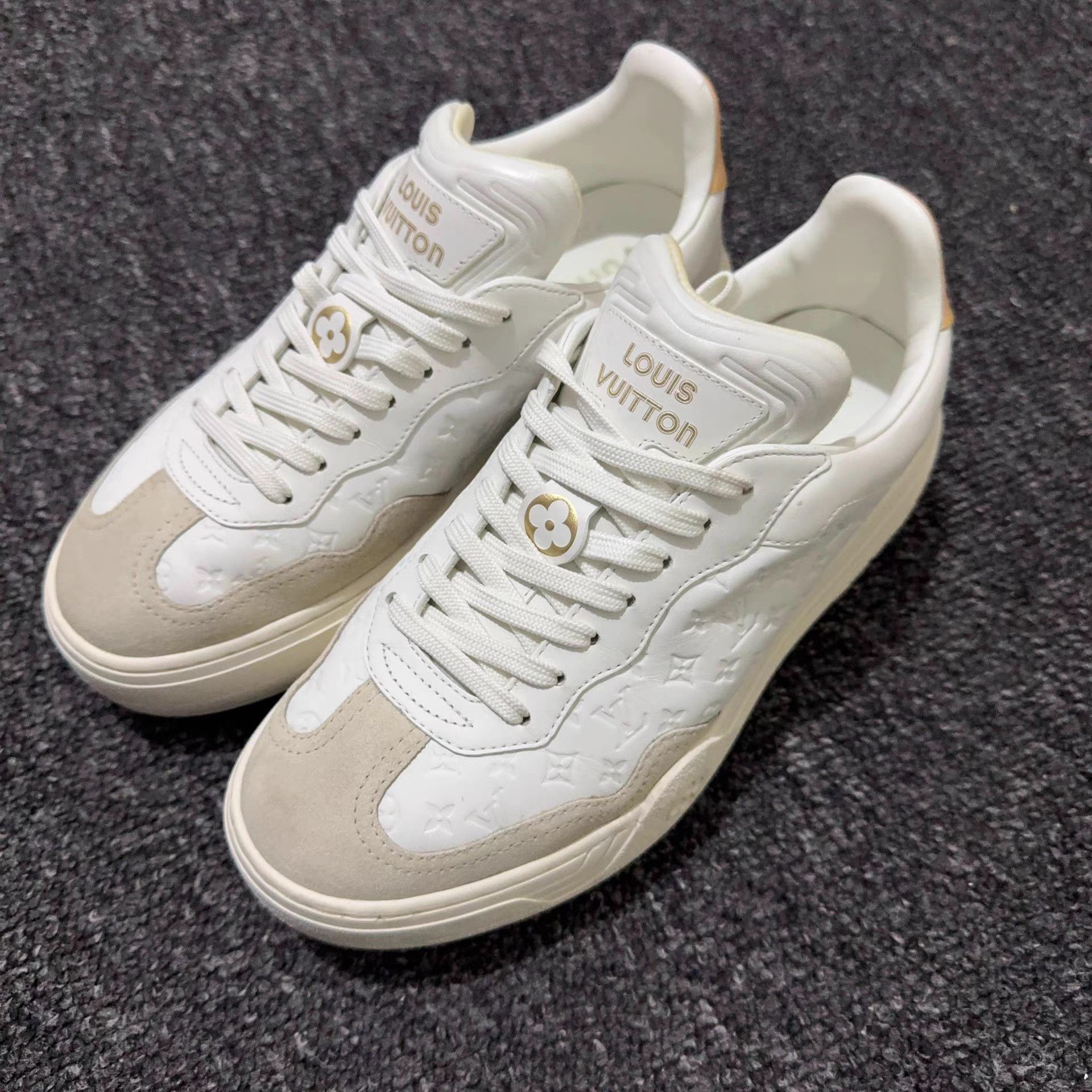 Louis Vuitton LV Groovy Debossed Calfskin Low-Top Sneakers K13 Size US 6.5 / IT 36.5 - 1 Thumbnail