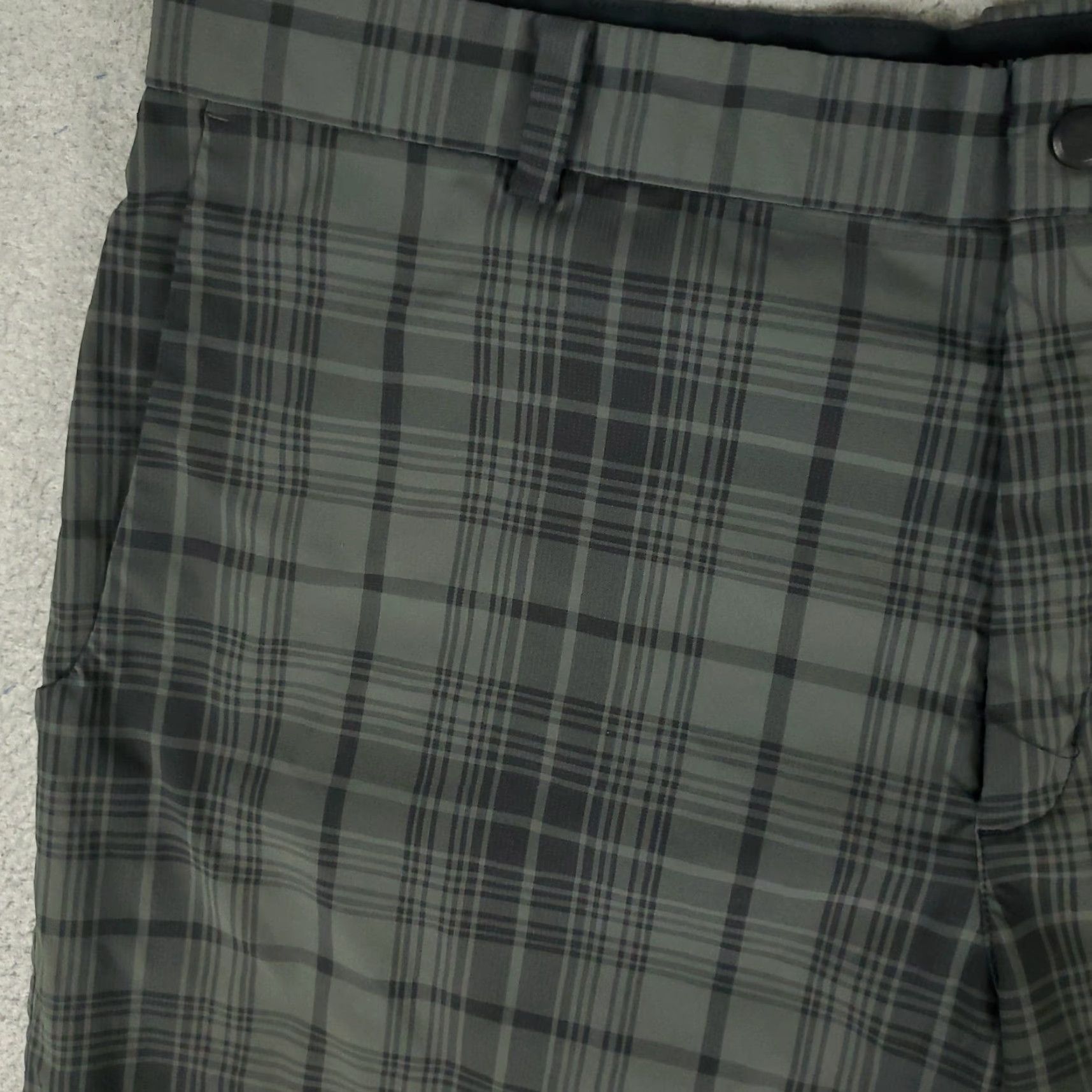 Nike Nike Shorts Mens 38 Gray Plaid Swoosh Golf Dri Fit Casual Flat Front Chino Size US 38 / EU 54 - 2 Thumbnail