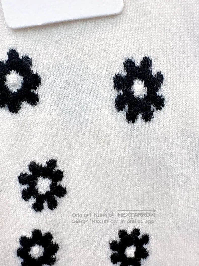 Chanel Chanel Black and white daisy sweater Size XS / US 0-2 / IT 36-38 - 7 Thumbnail