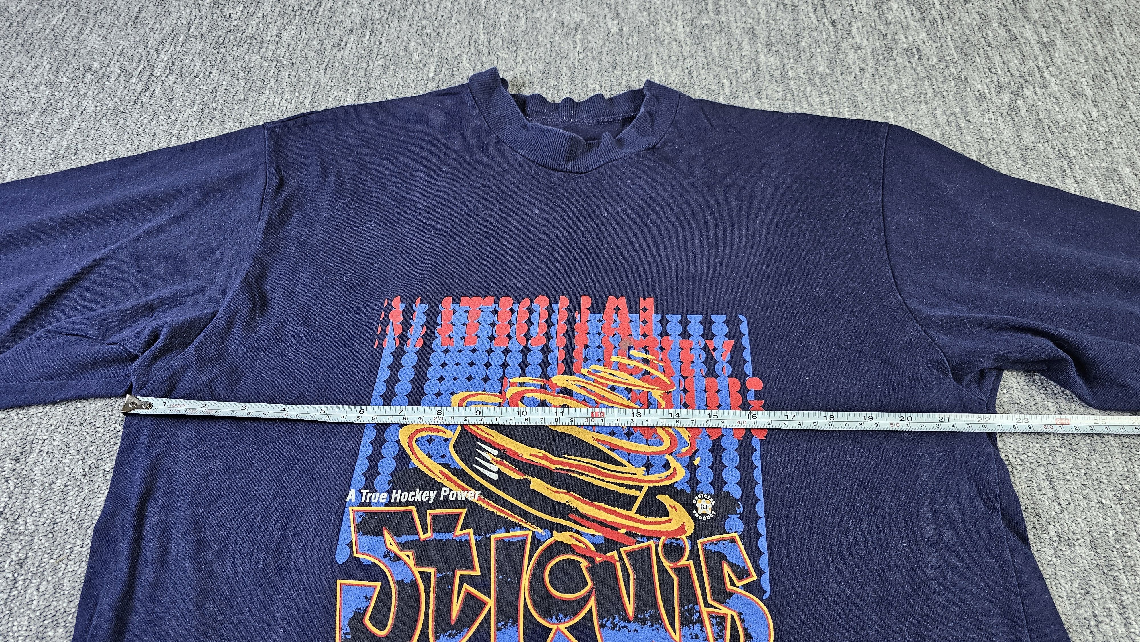 NHL × Vintage Vintage 90s St. Louis Blues NHL Mock Neck Graphic T-Shirt Size US L / EU 52-54 / 3 - 7 Thumbnail