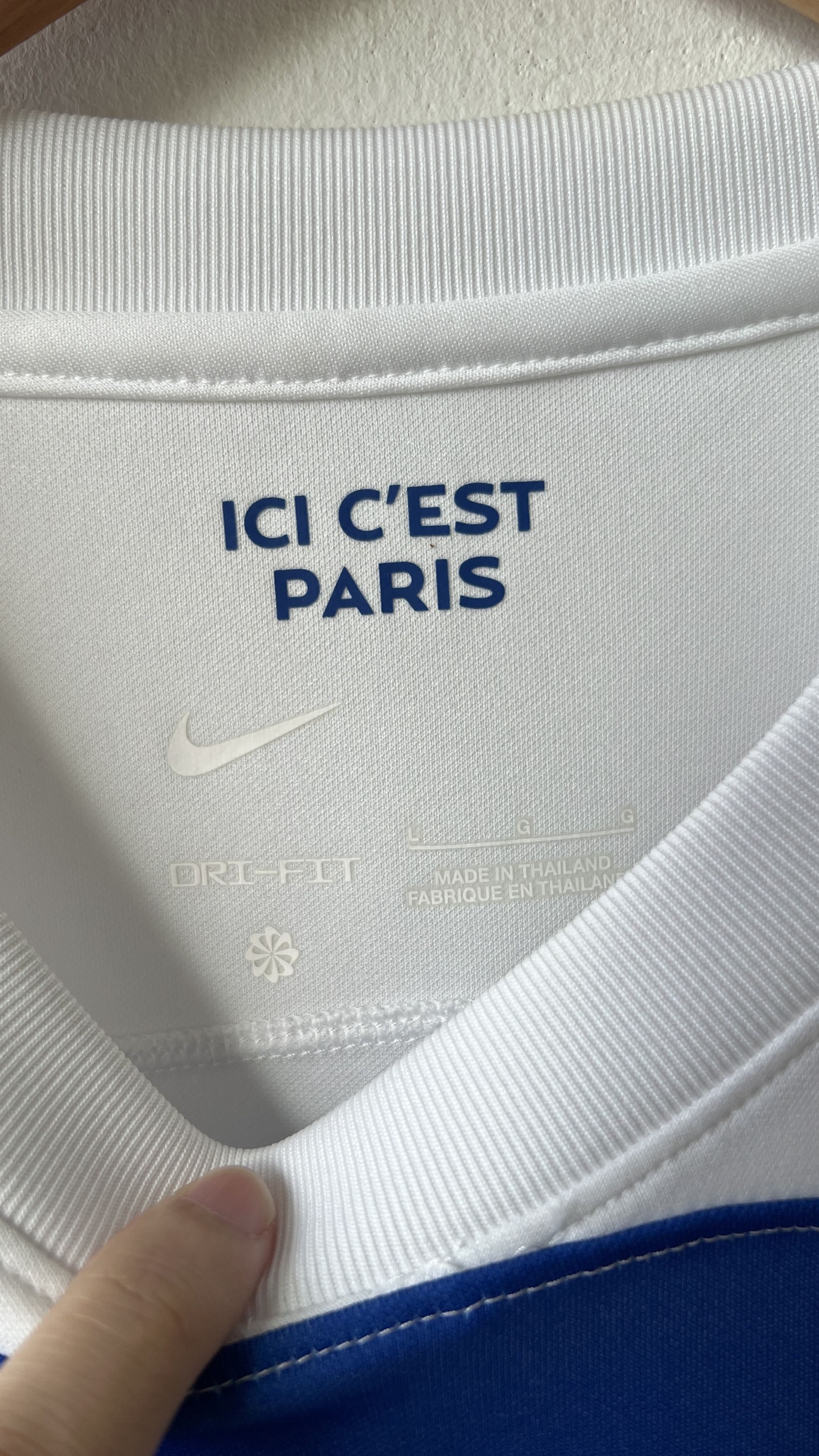 Nike (L) PSG 2022-23 Third Shirt Neymar JR. #10 (New) Kit Size US L / EU 52-54 / 3 - 3 Thumbnail