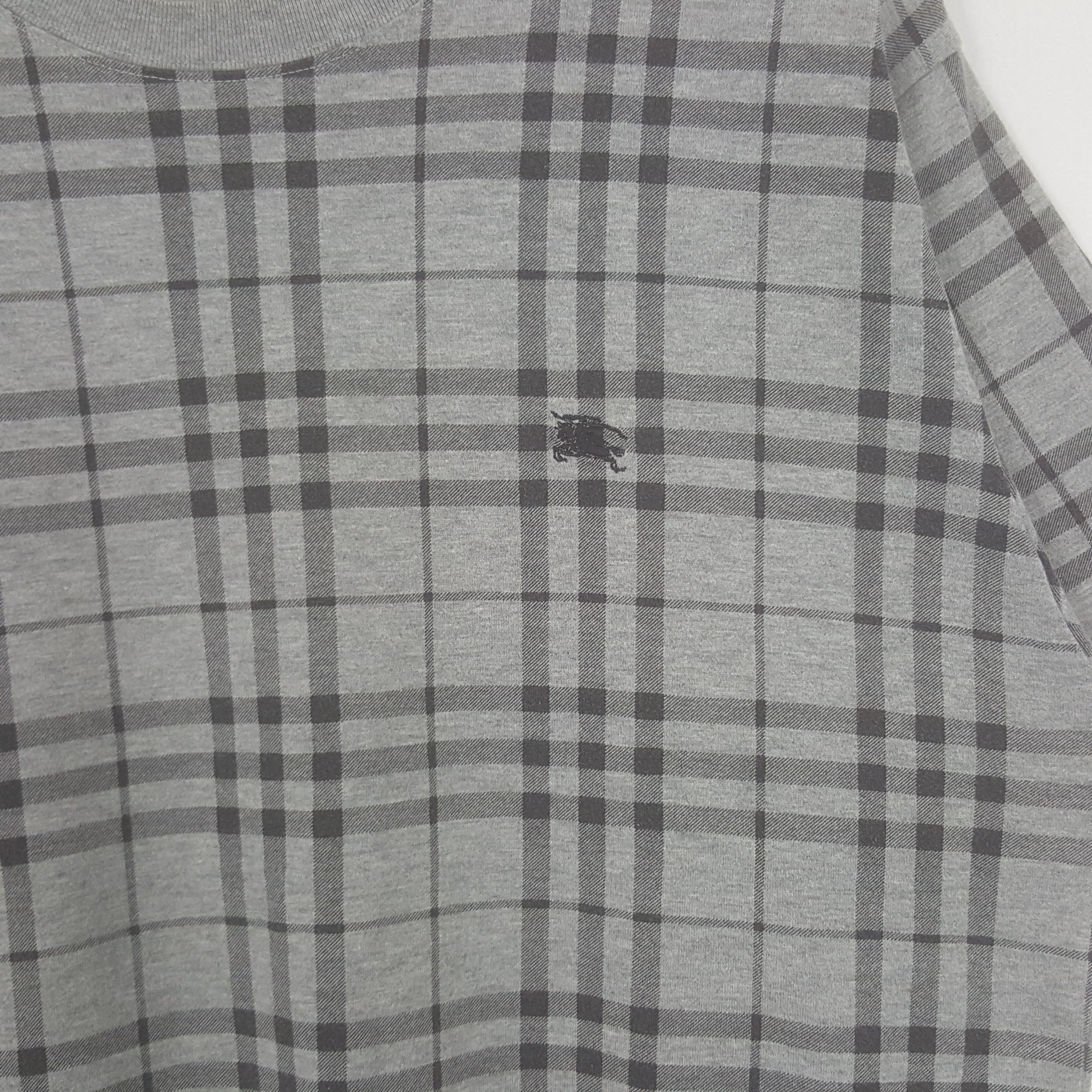 Burberry × Vintage Vintage Burberry London Blue Label Tshirt Size US M / EU 48-50 / 2 - 2 Thumbnail